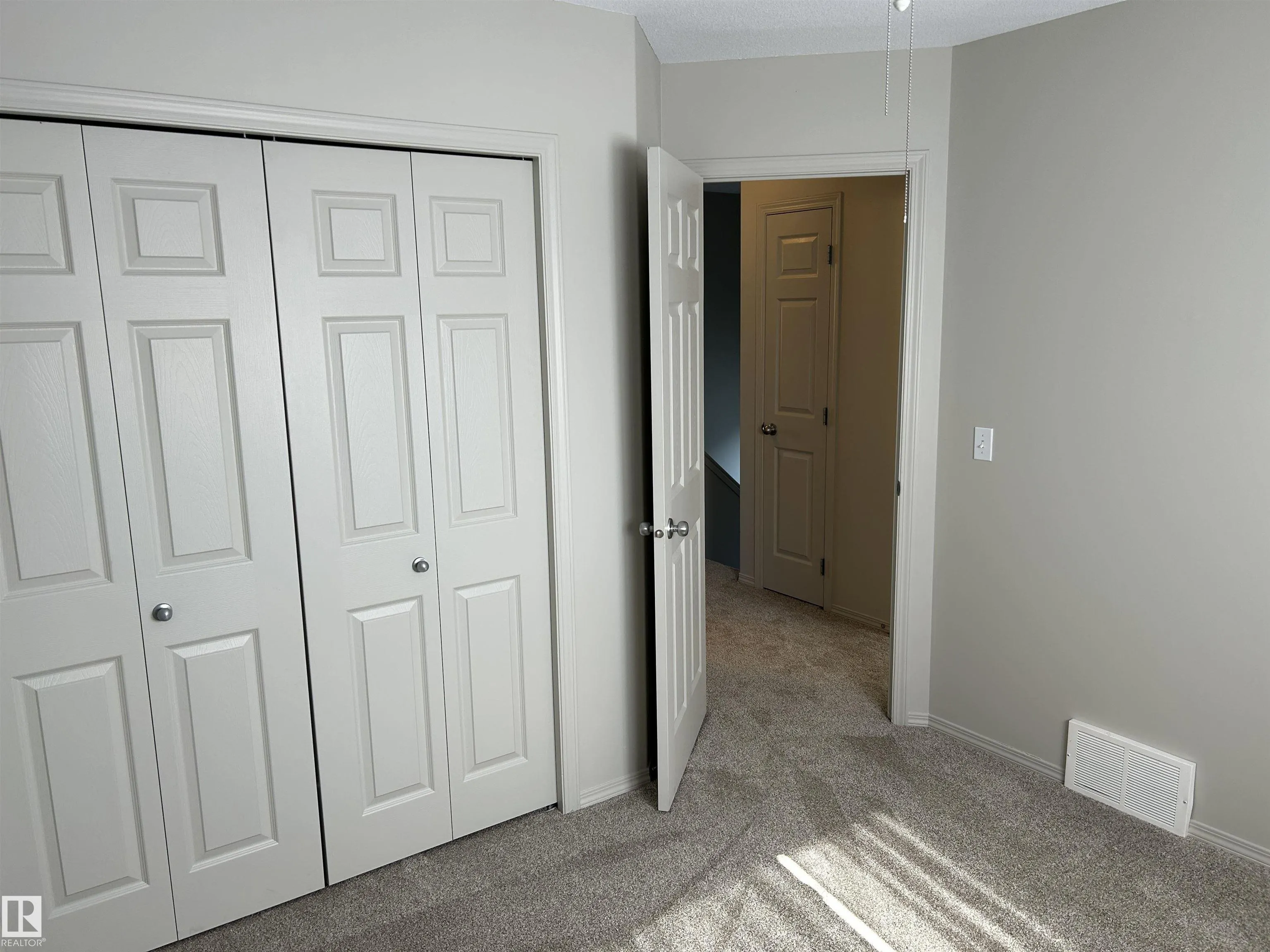 874 HIGHWOOD Boulevard