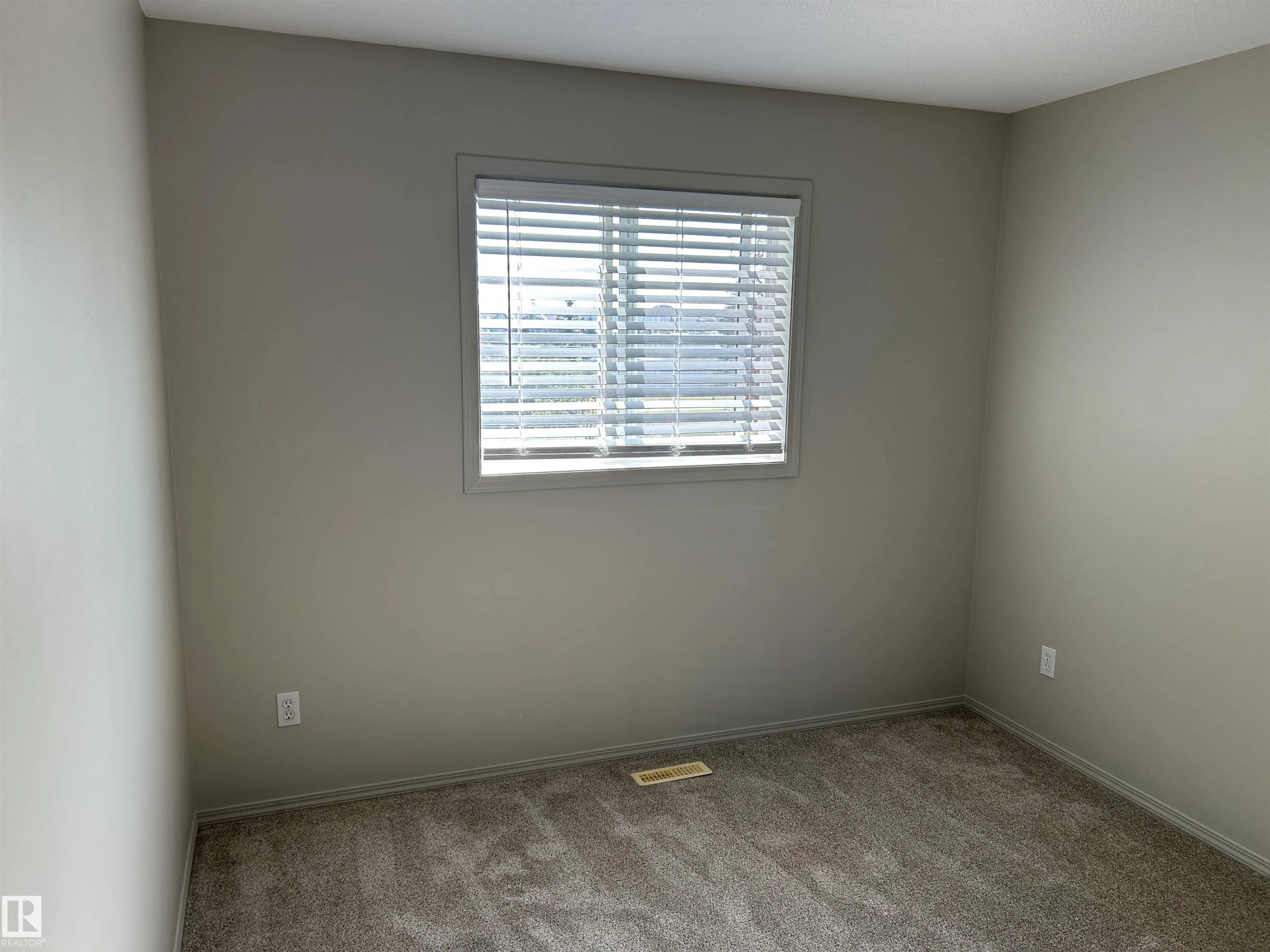 874 HIGHWOOD Boulevard