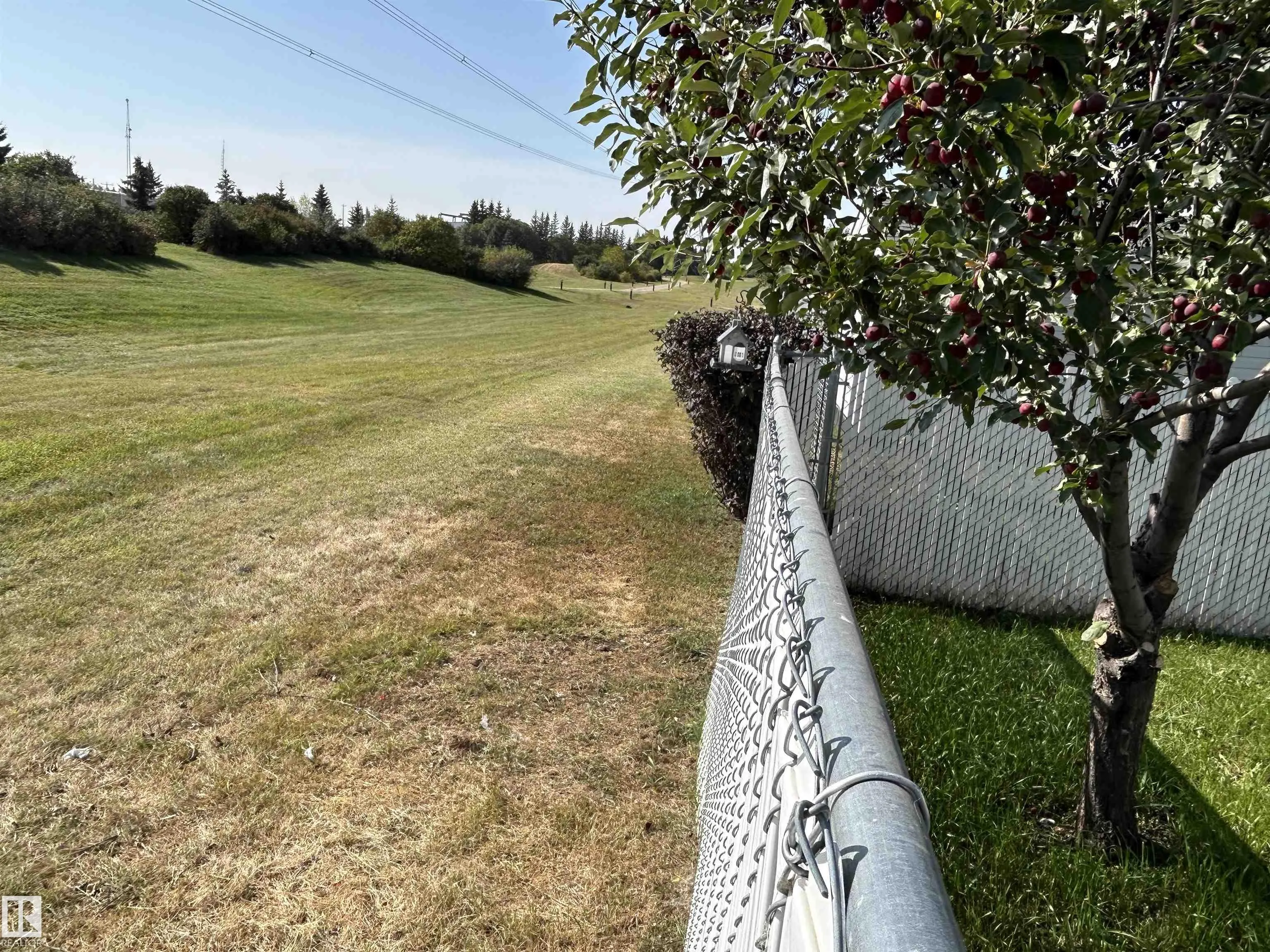 874 HIGHWOOD Boulevard