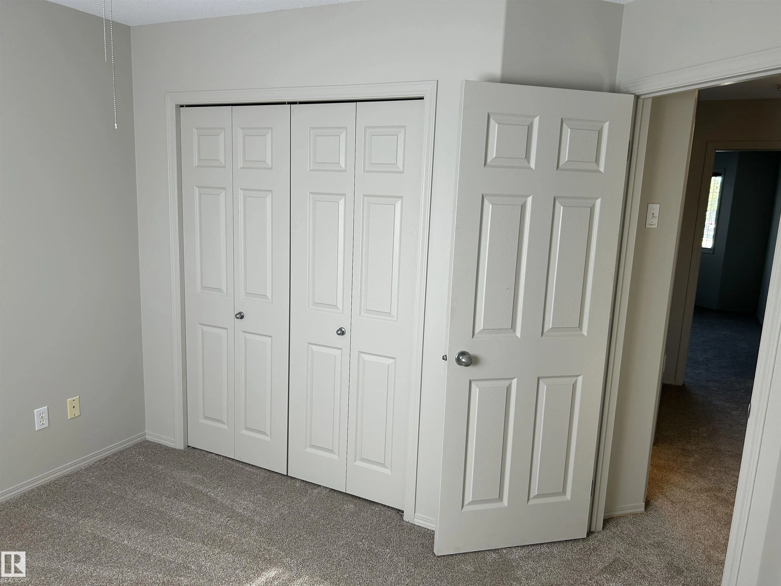 874 HIGHWOOD Boulevard