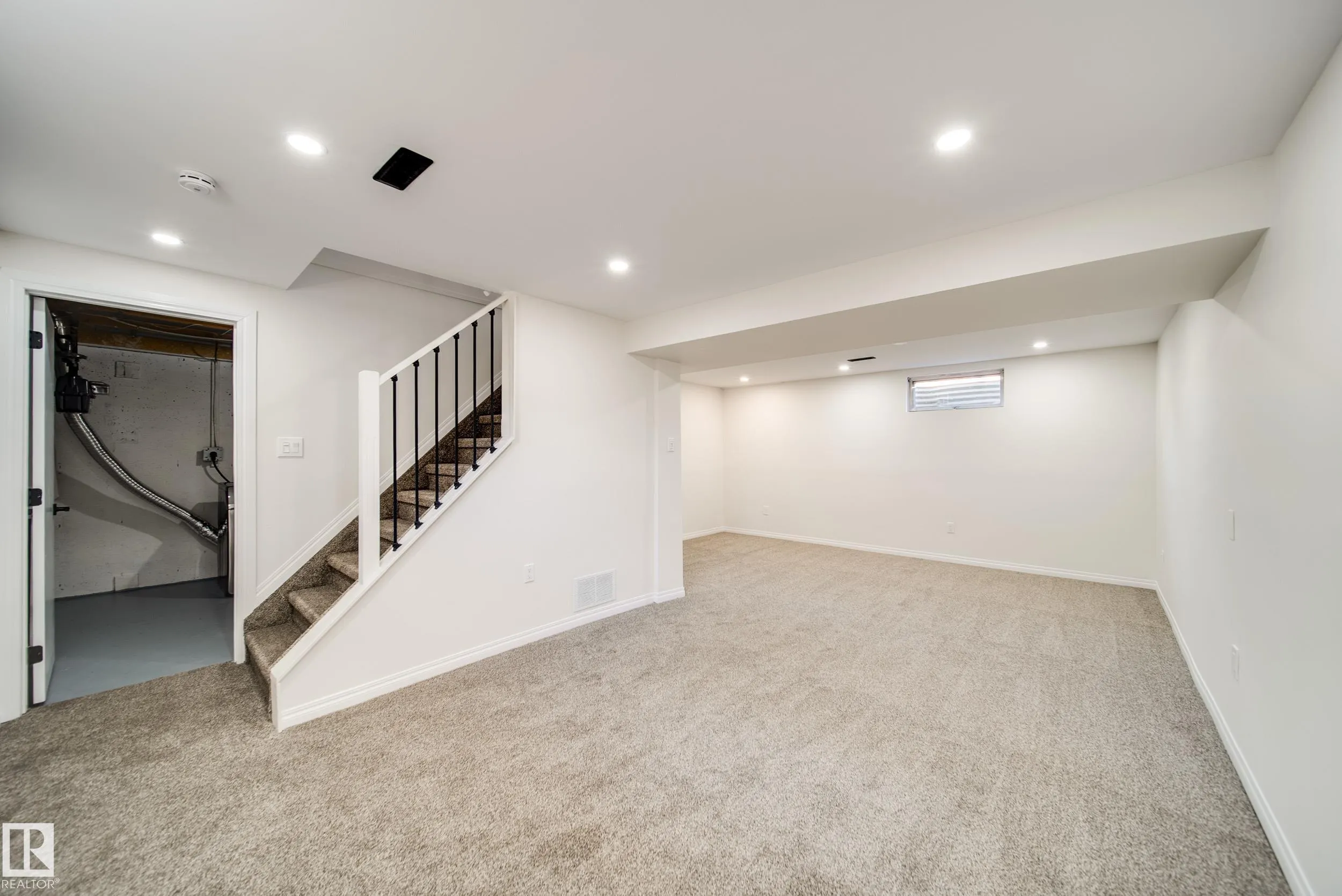 289 RIDGEWOOD