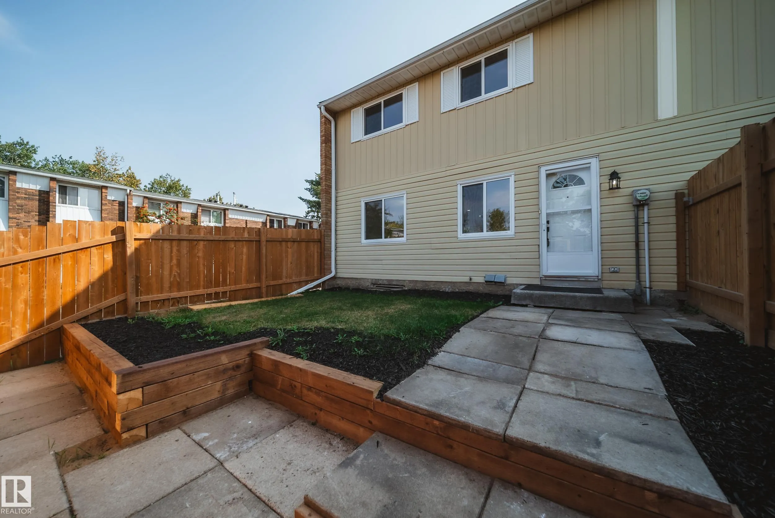 289 RIDGEWOOD