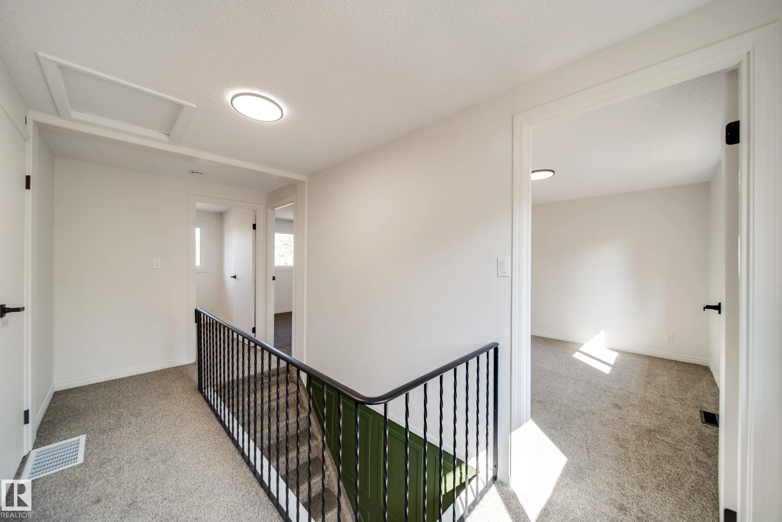 289 RIDGEWOOD