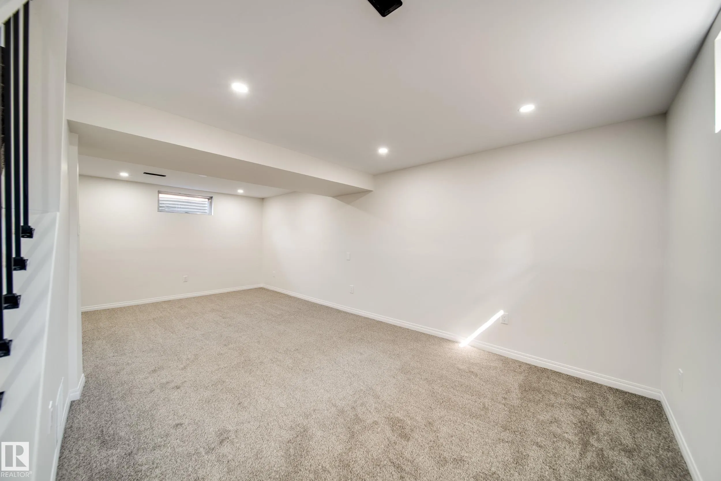 289 RIDGEWOOD