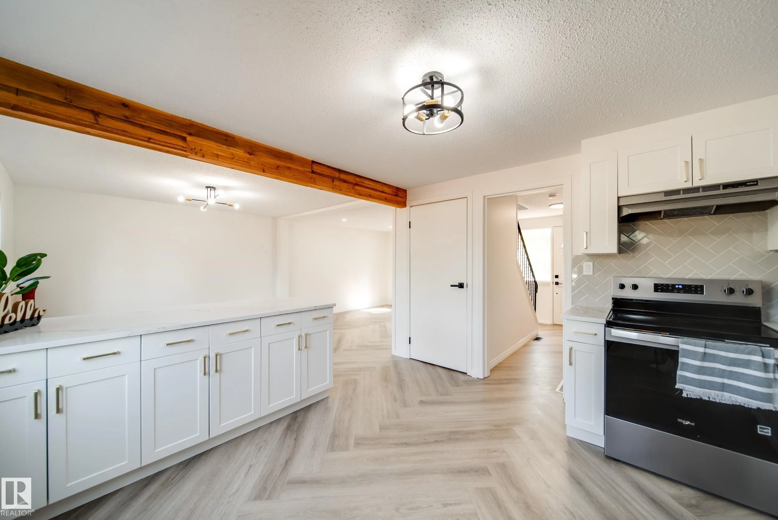 289 RIDGEWOOD