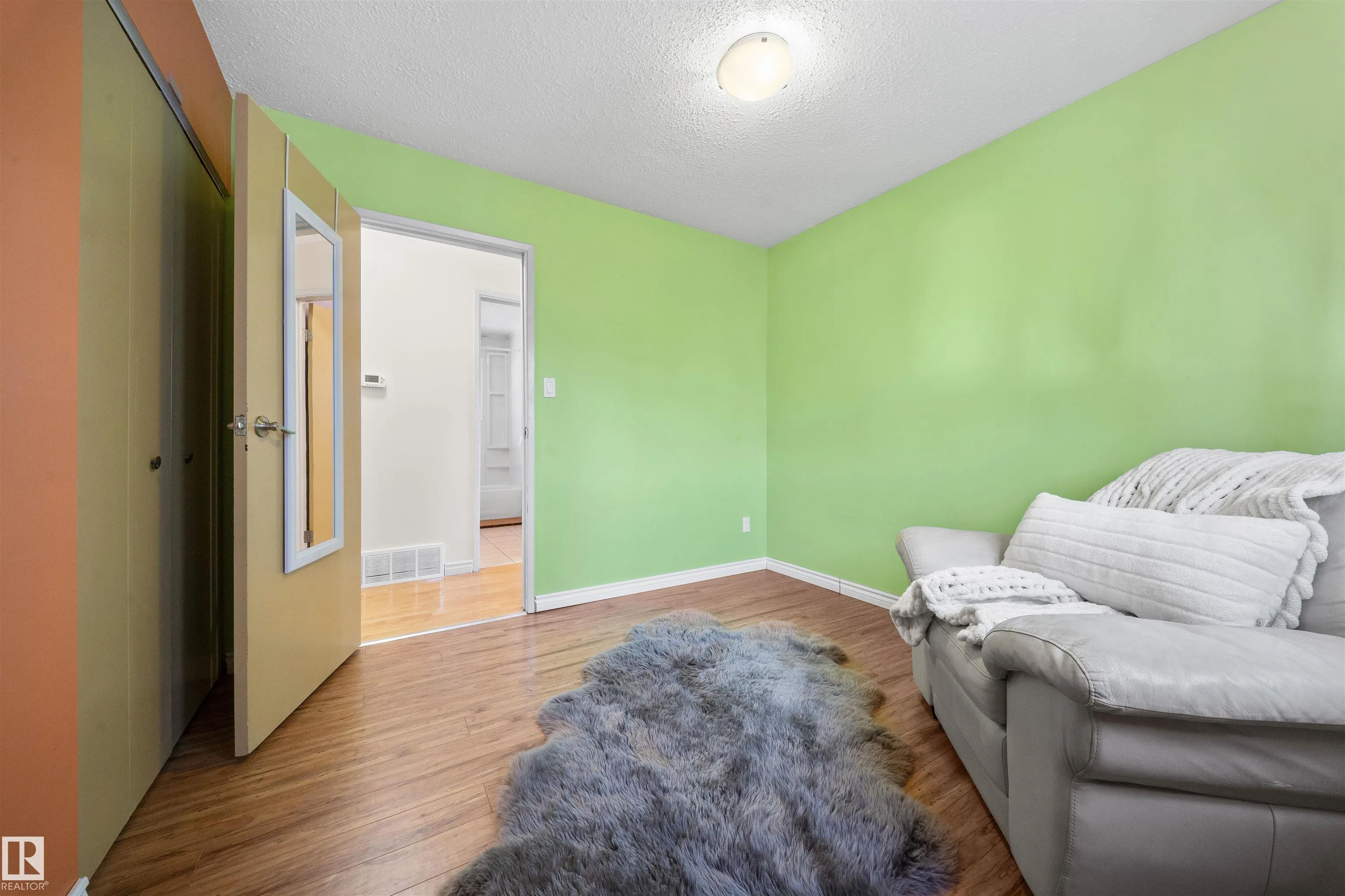 11604 127 Avenue