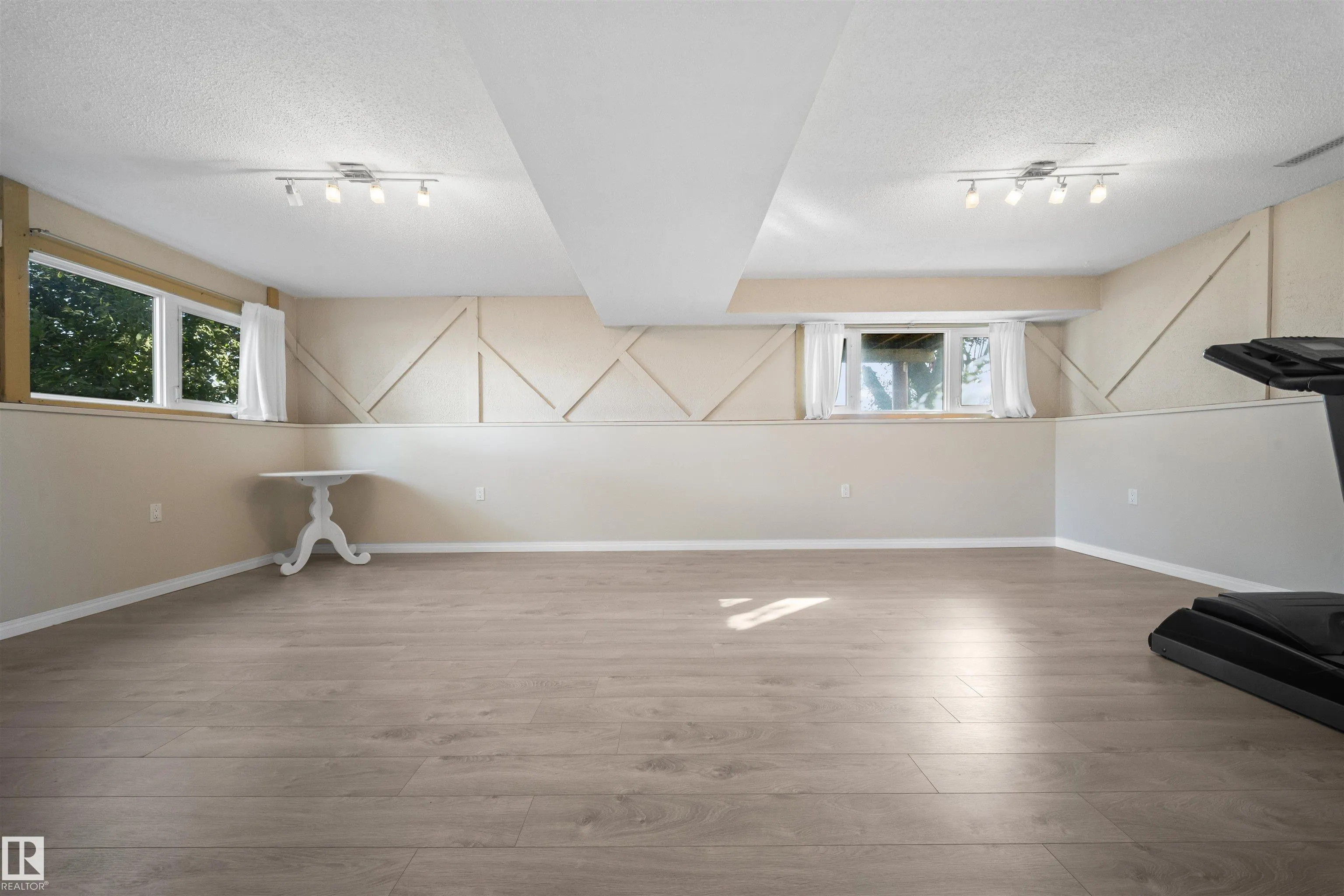 11604 127 Avenue
