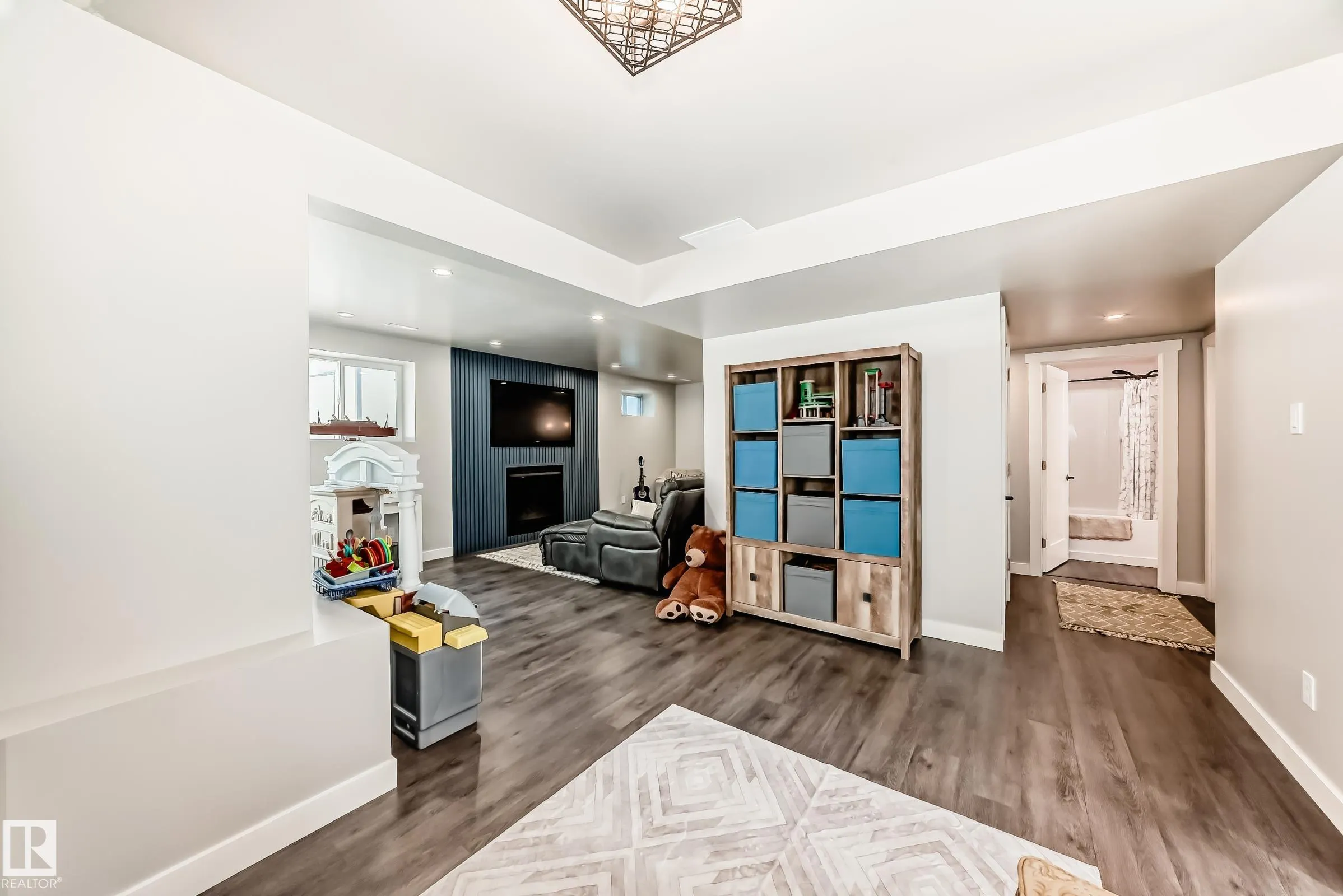 85 HAWTHORNE Crescent