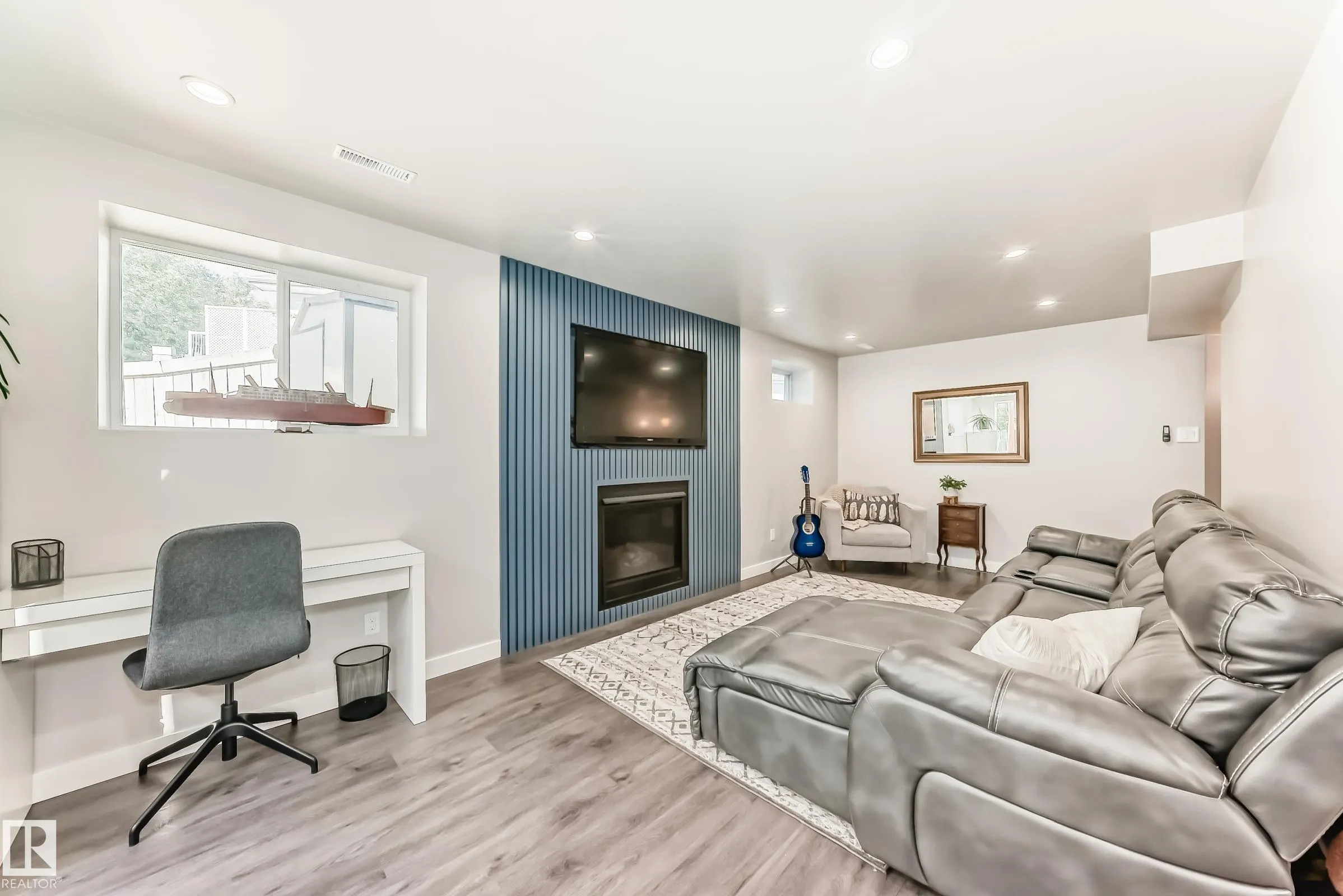 85 HAWTHORNE Crescent