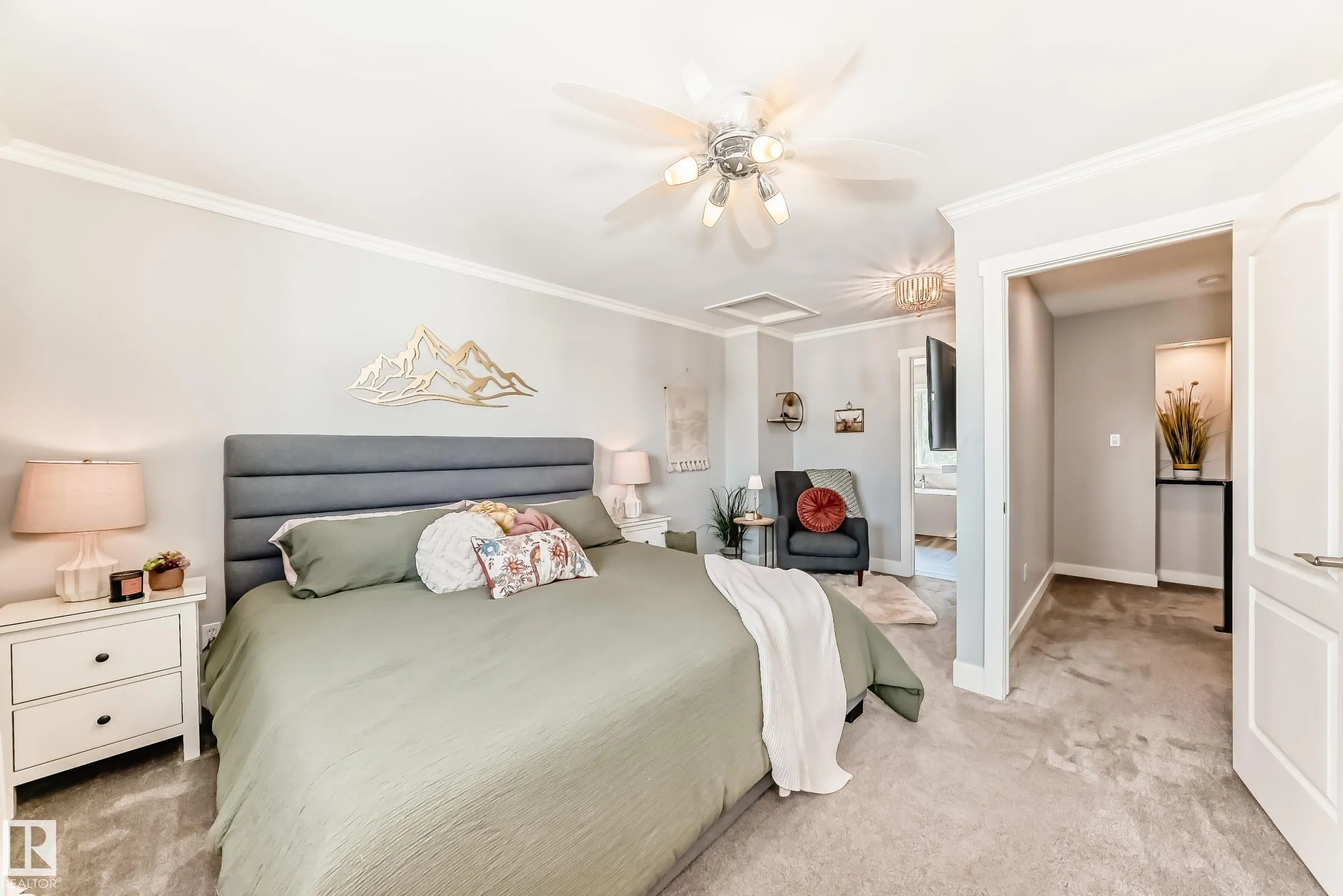 85 HAWTHORNE Crescent