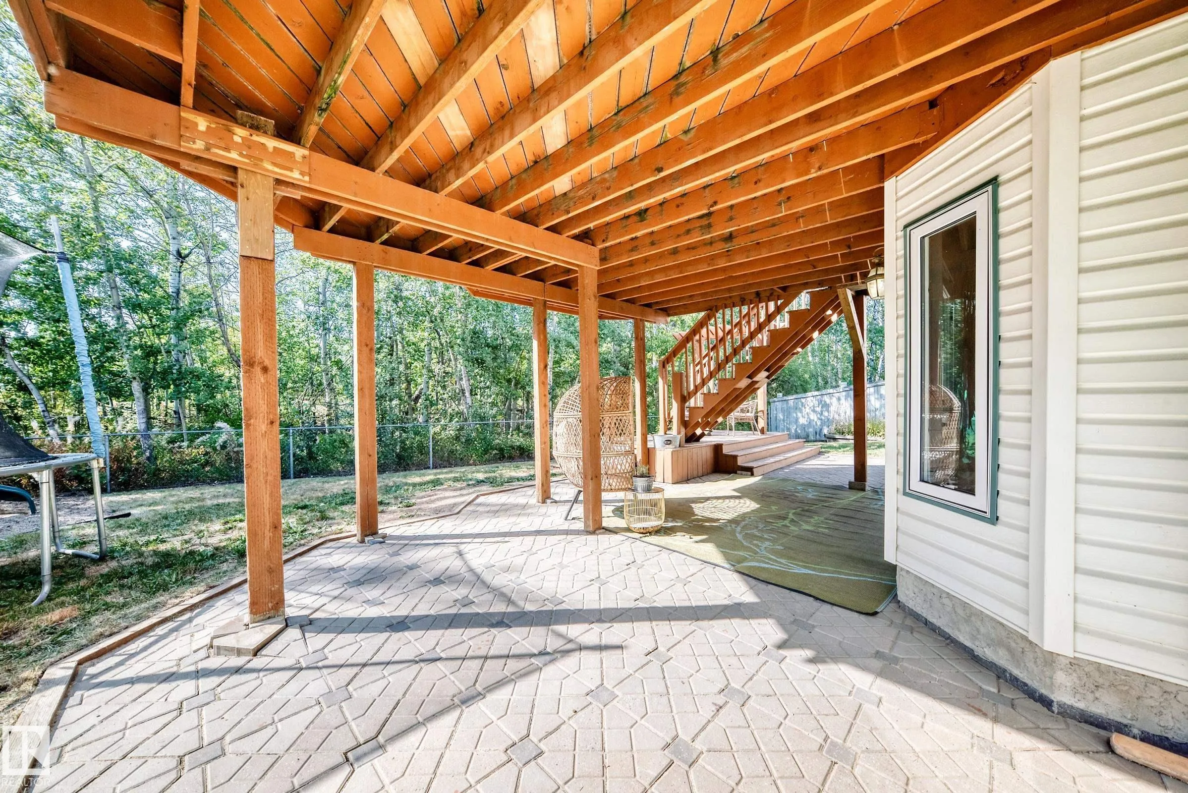 85 HAWTHORNE Crescent