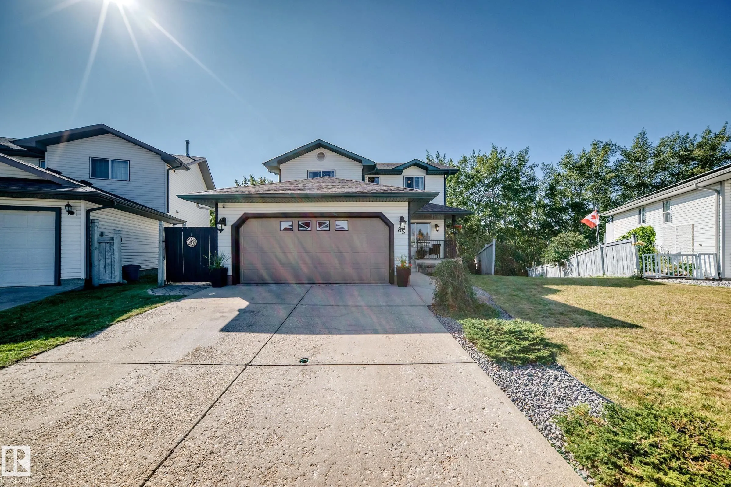 85 HAWTHORNE Crescent
