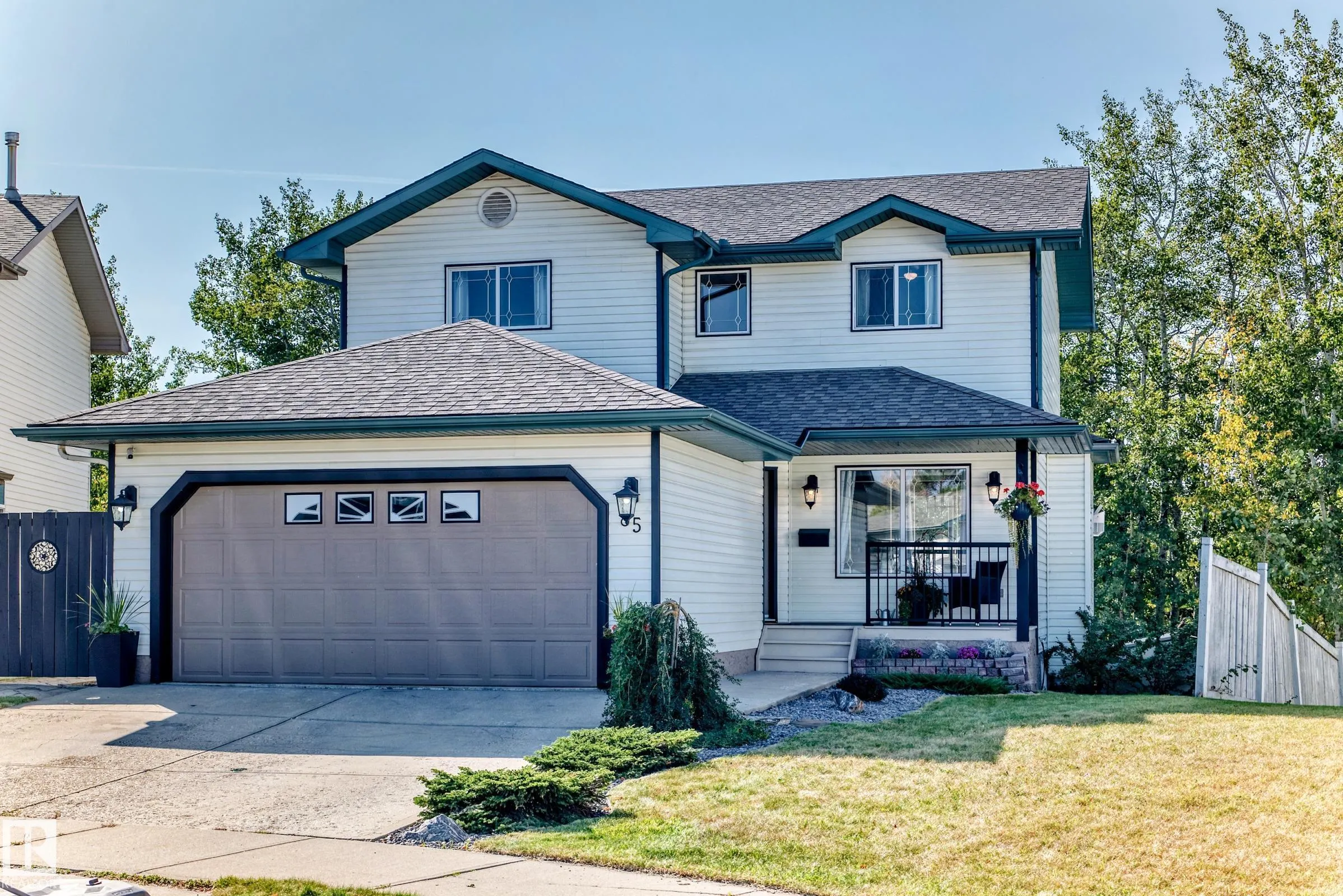 85 HAWTHORNE Crescent