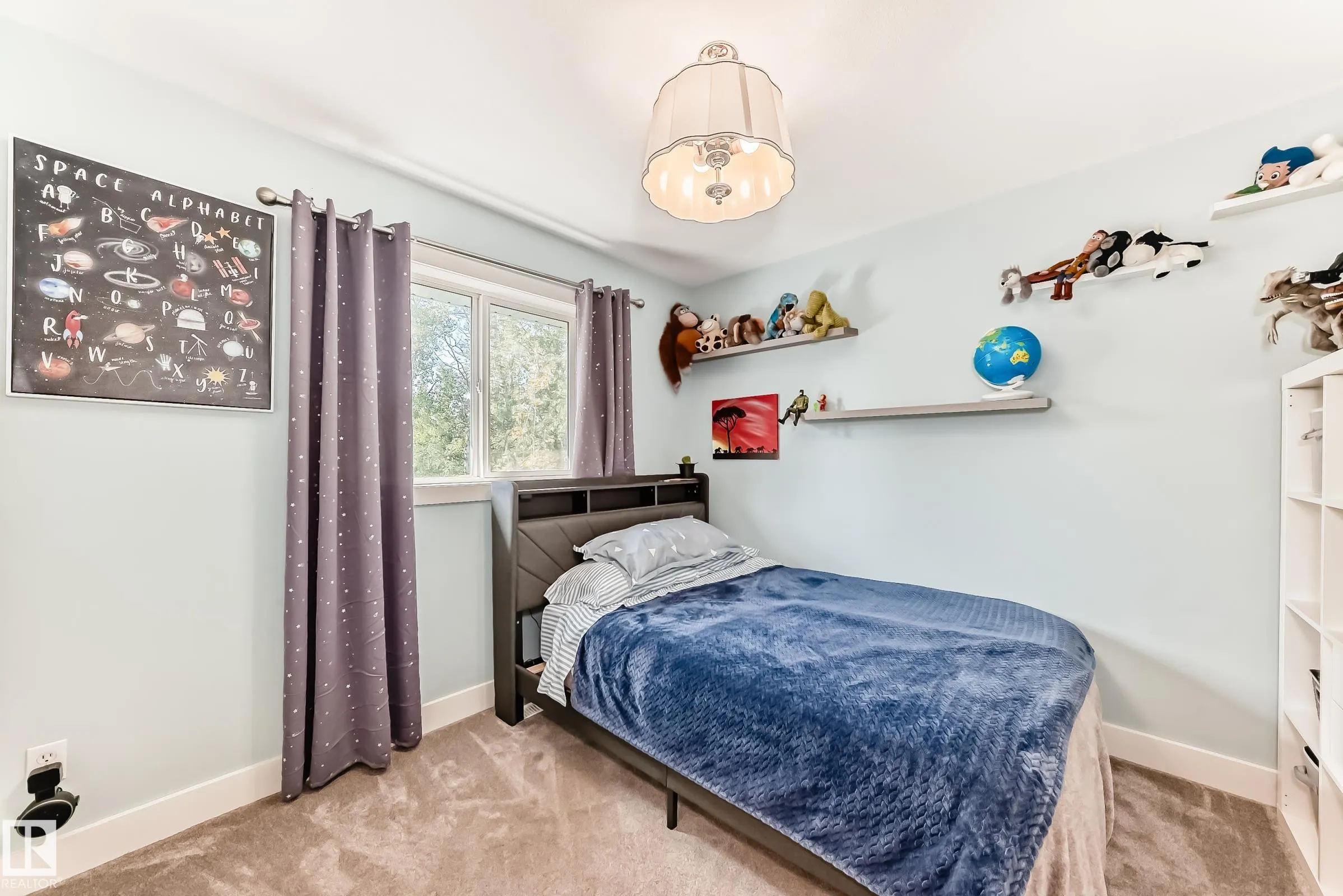 85 HAWTHORNE Crescent