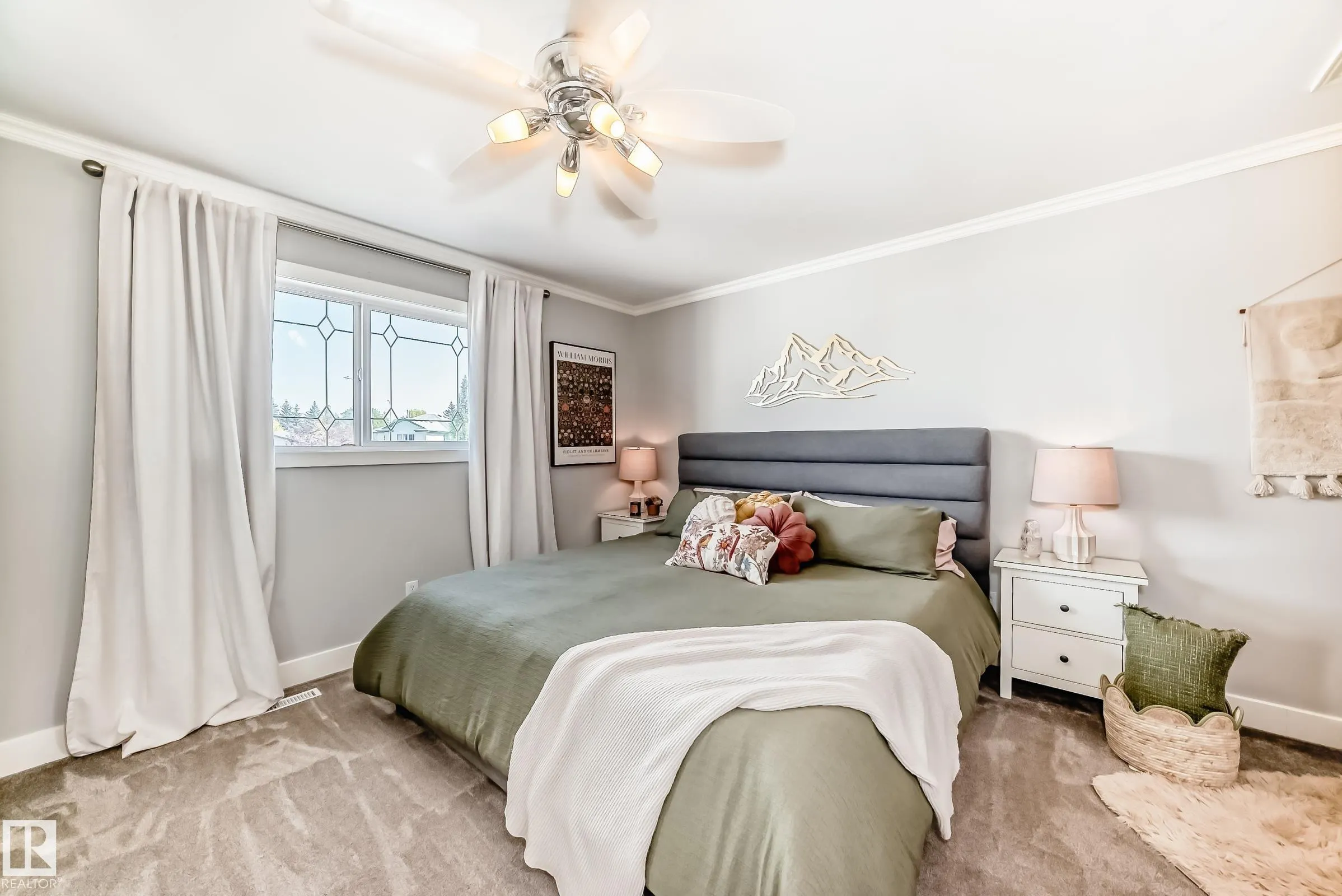 85 HAWTHORNE Crescent