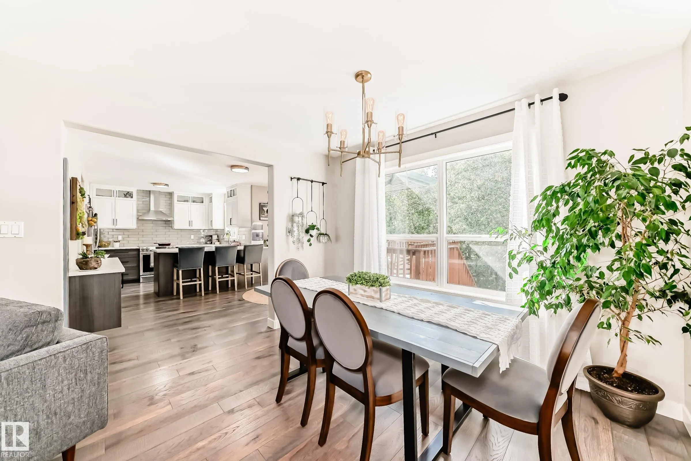 85 HAWTHORNE Crescent