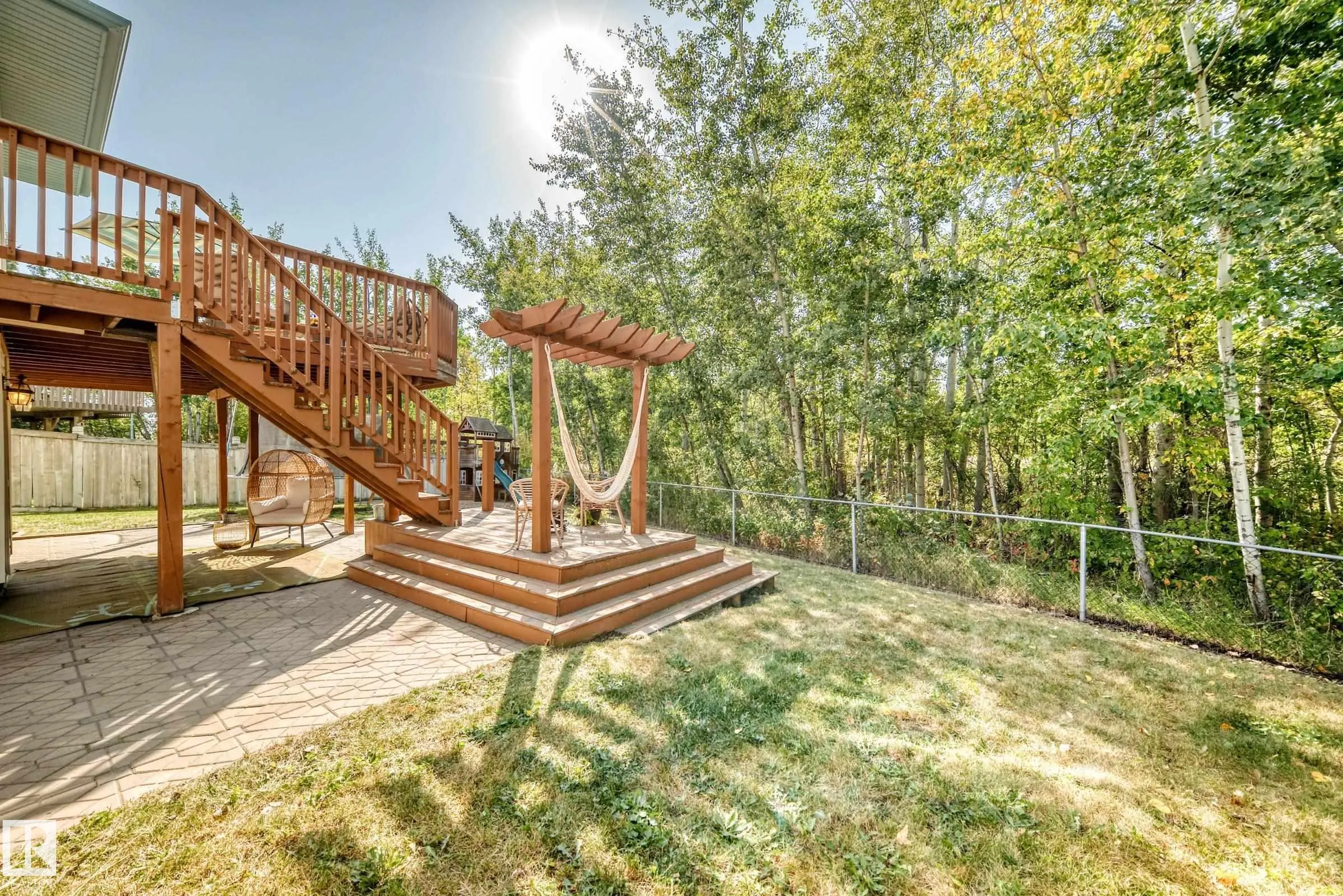 85 HAWTHORNE Crescent