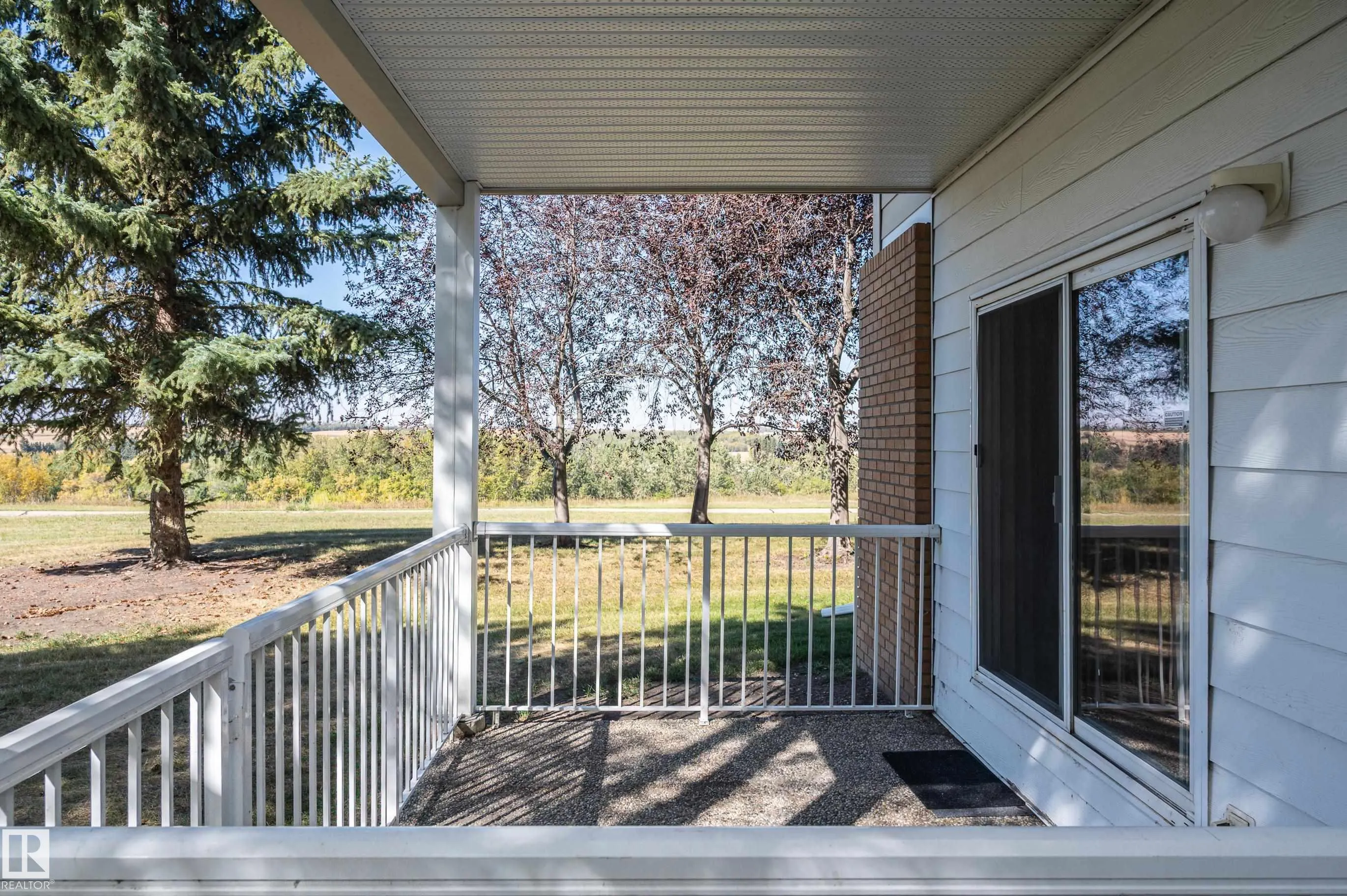 9932 100 Avenue