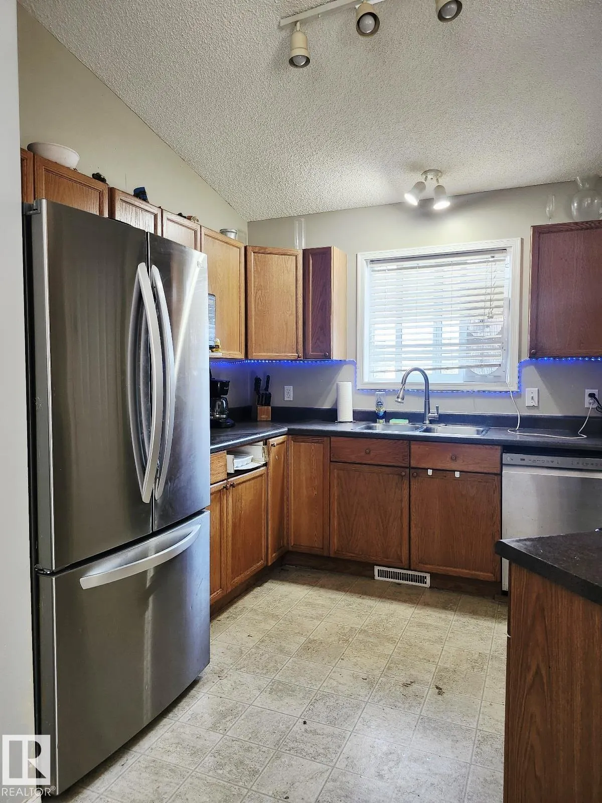 108 BROOKVIEW Way
