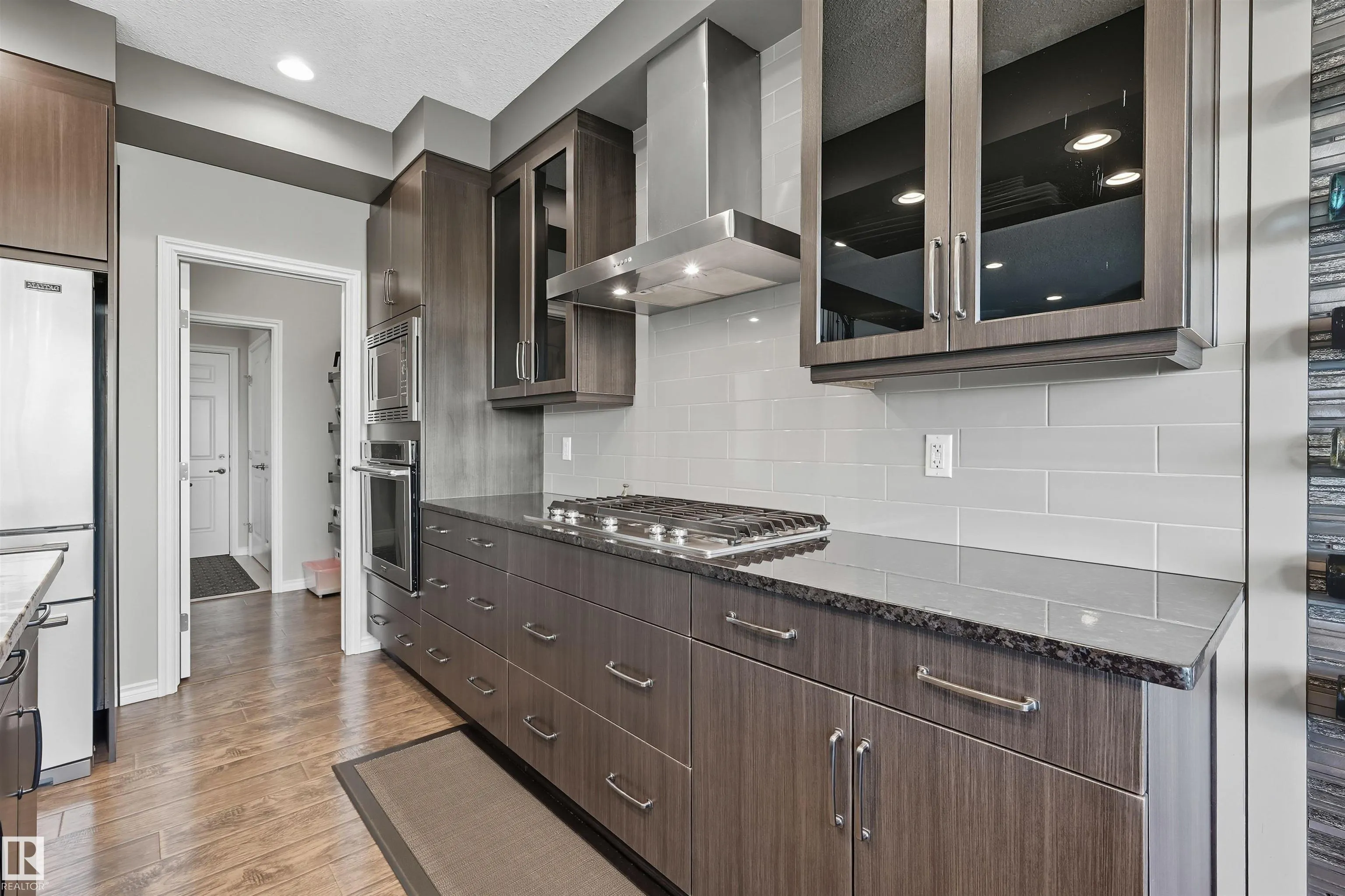 3414 PARKER Loop