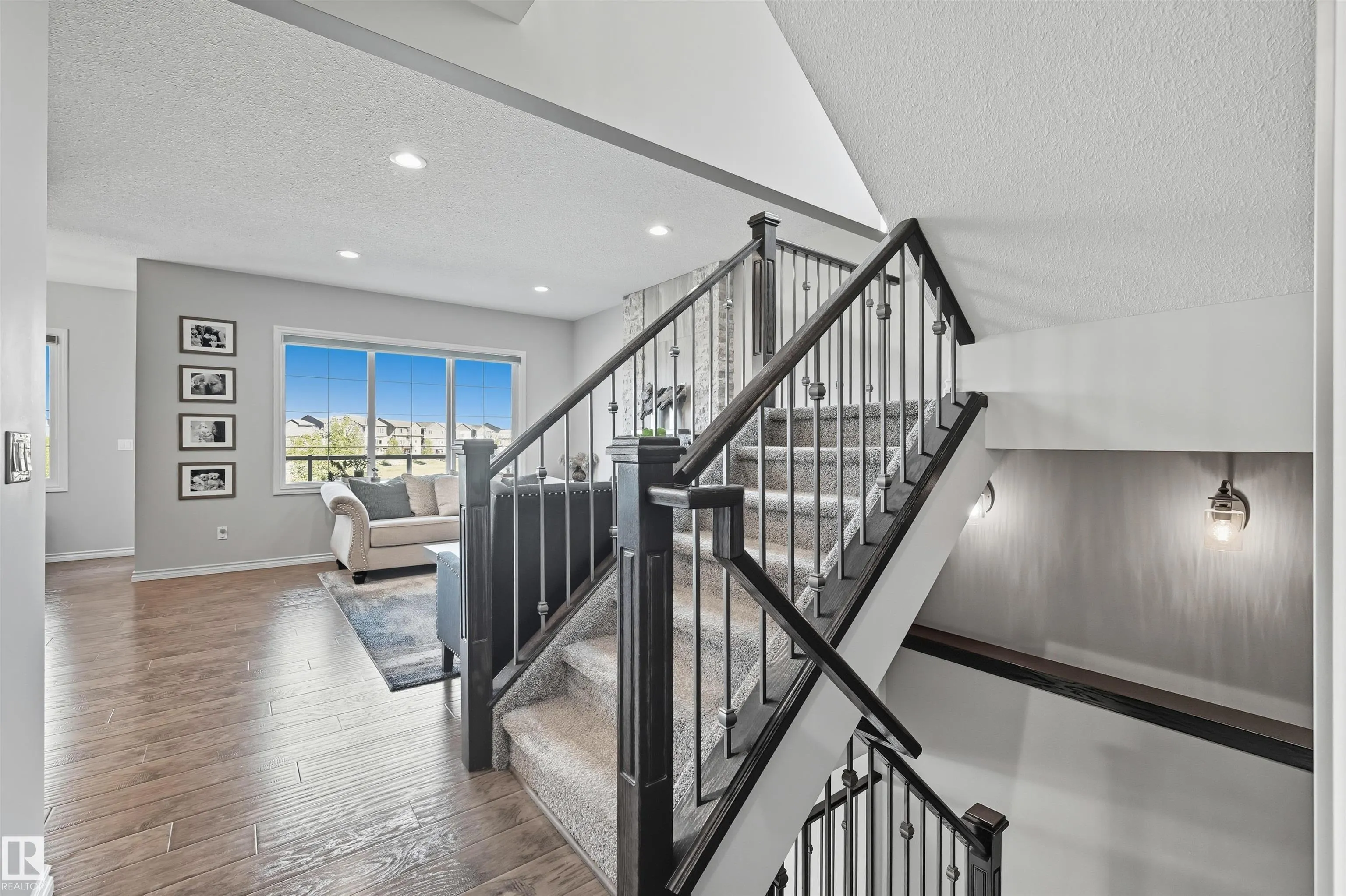 3414 PARKER Loop