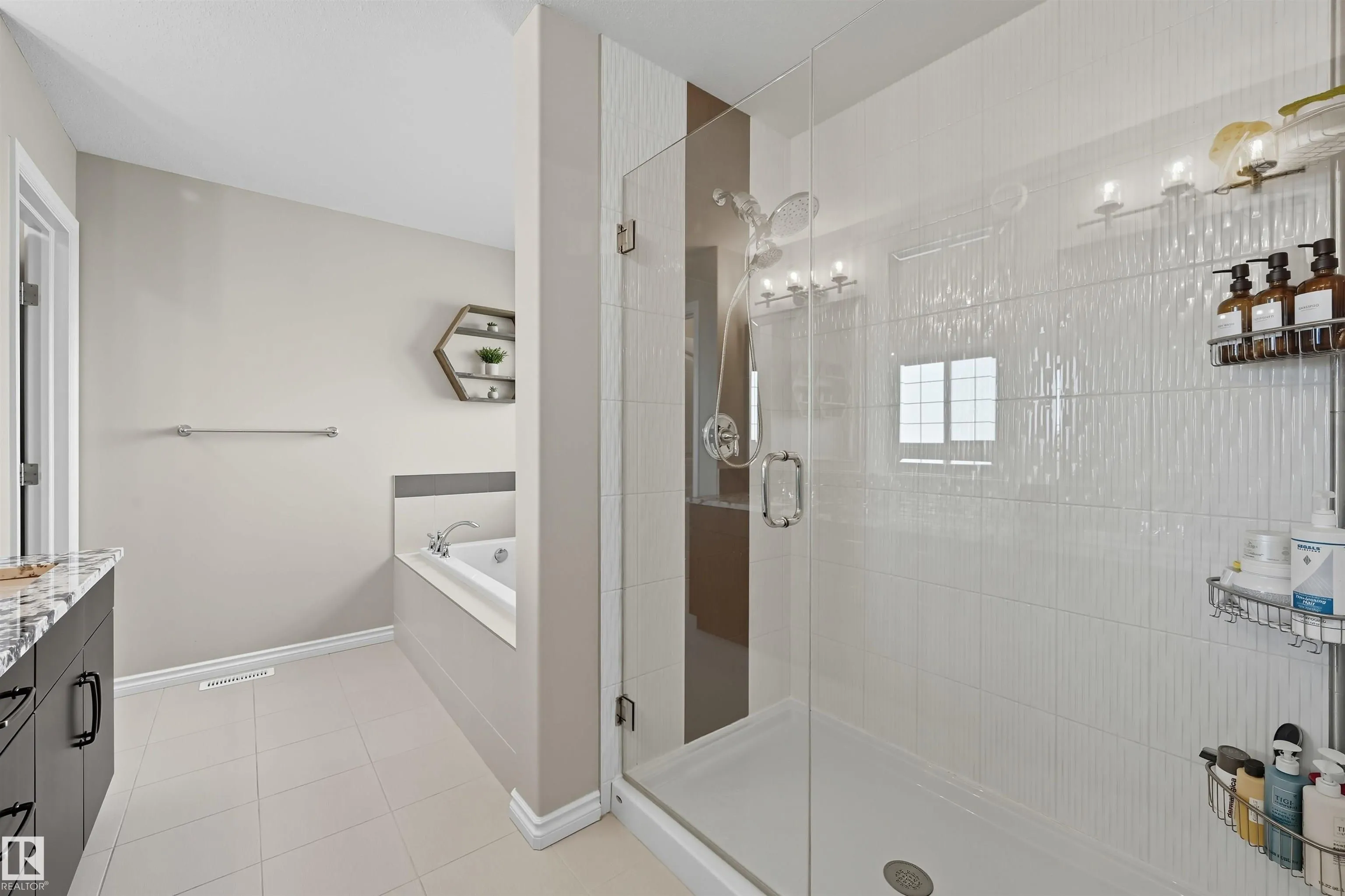 3414 PARKER Loop