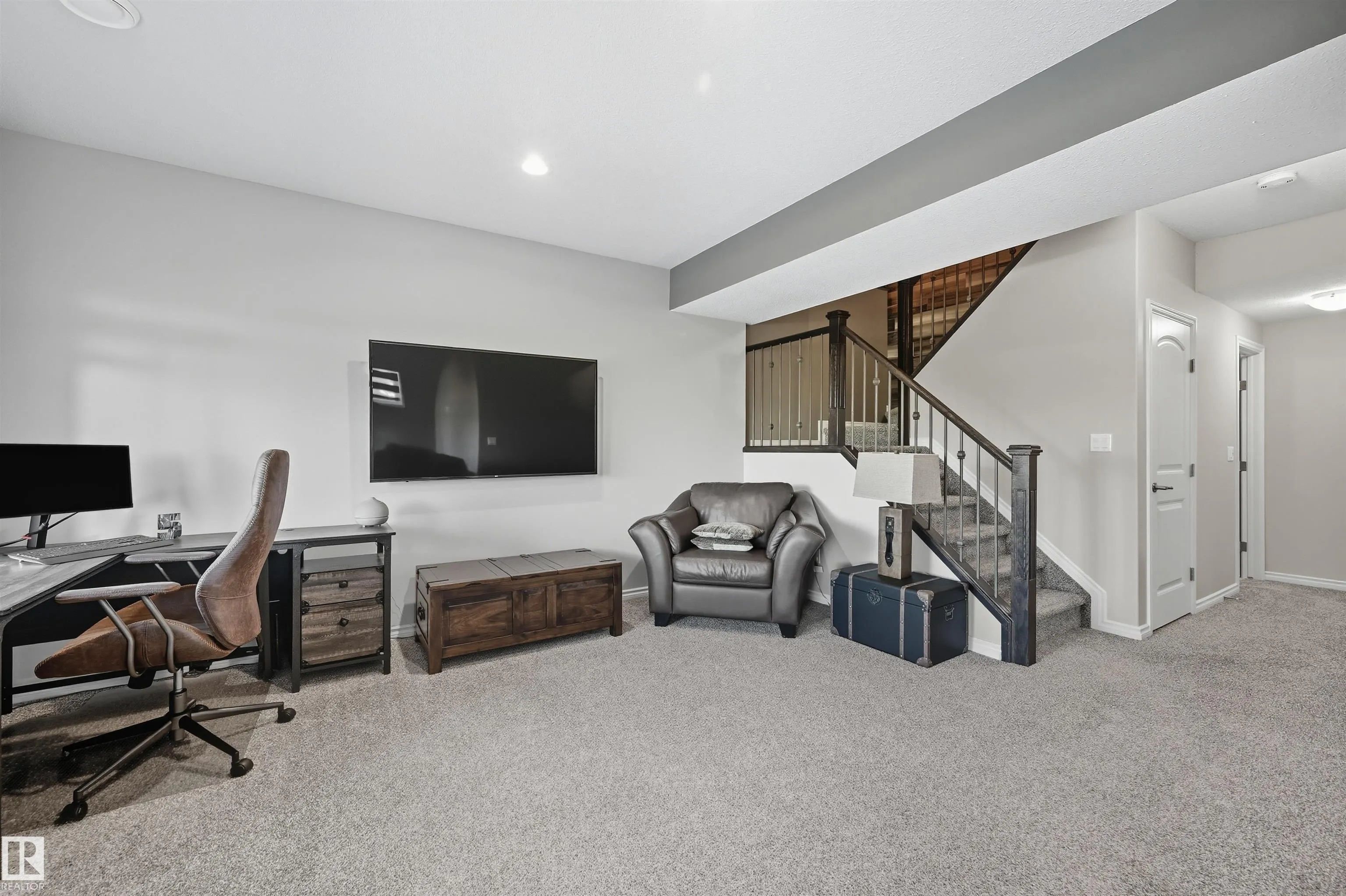 3414 PARKER Loop
