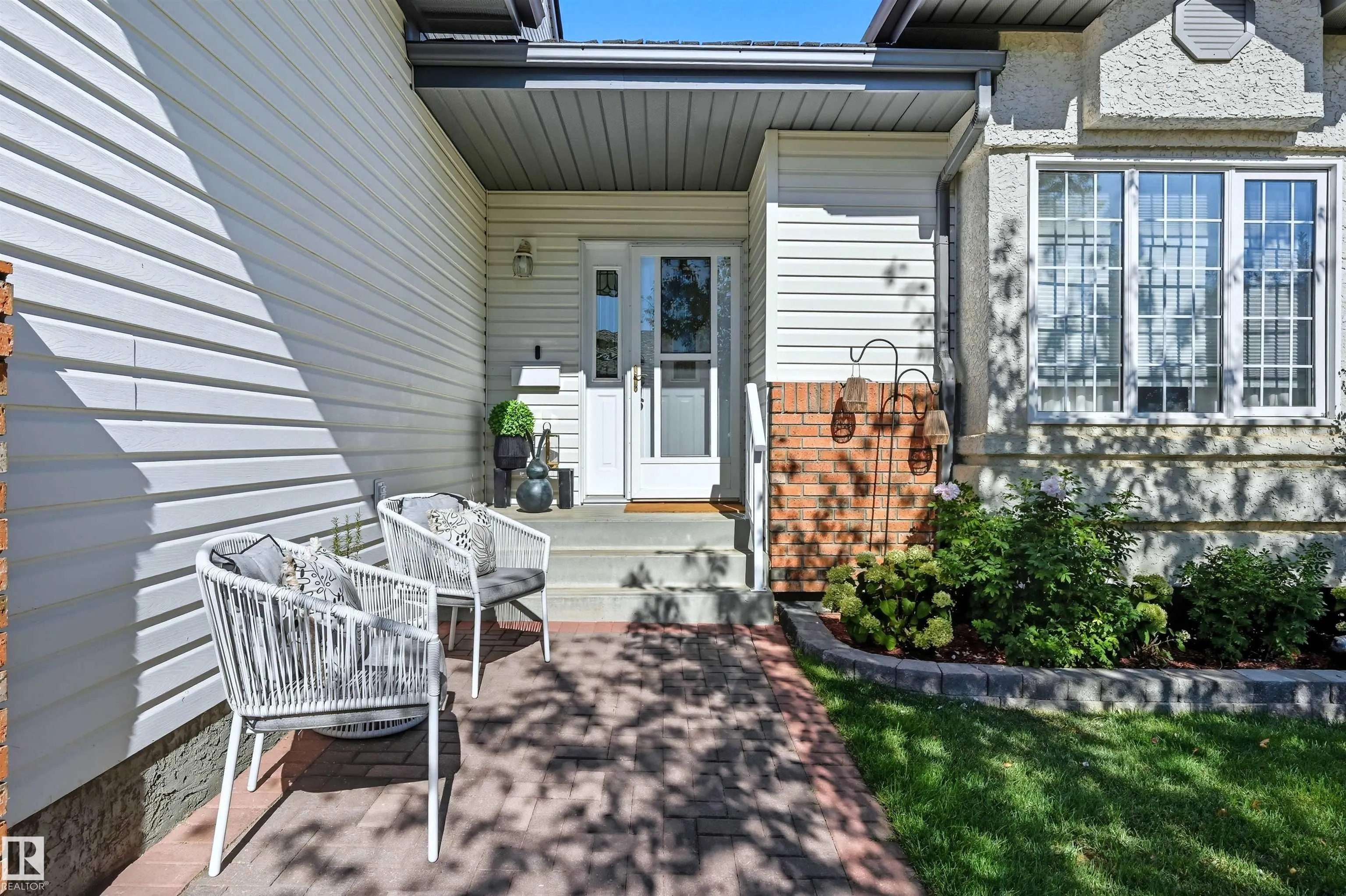 10 BLACKBURN Drive