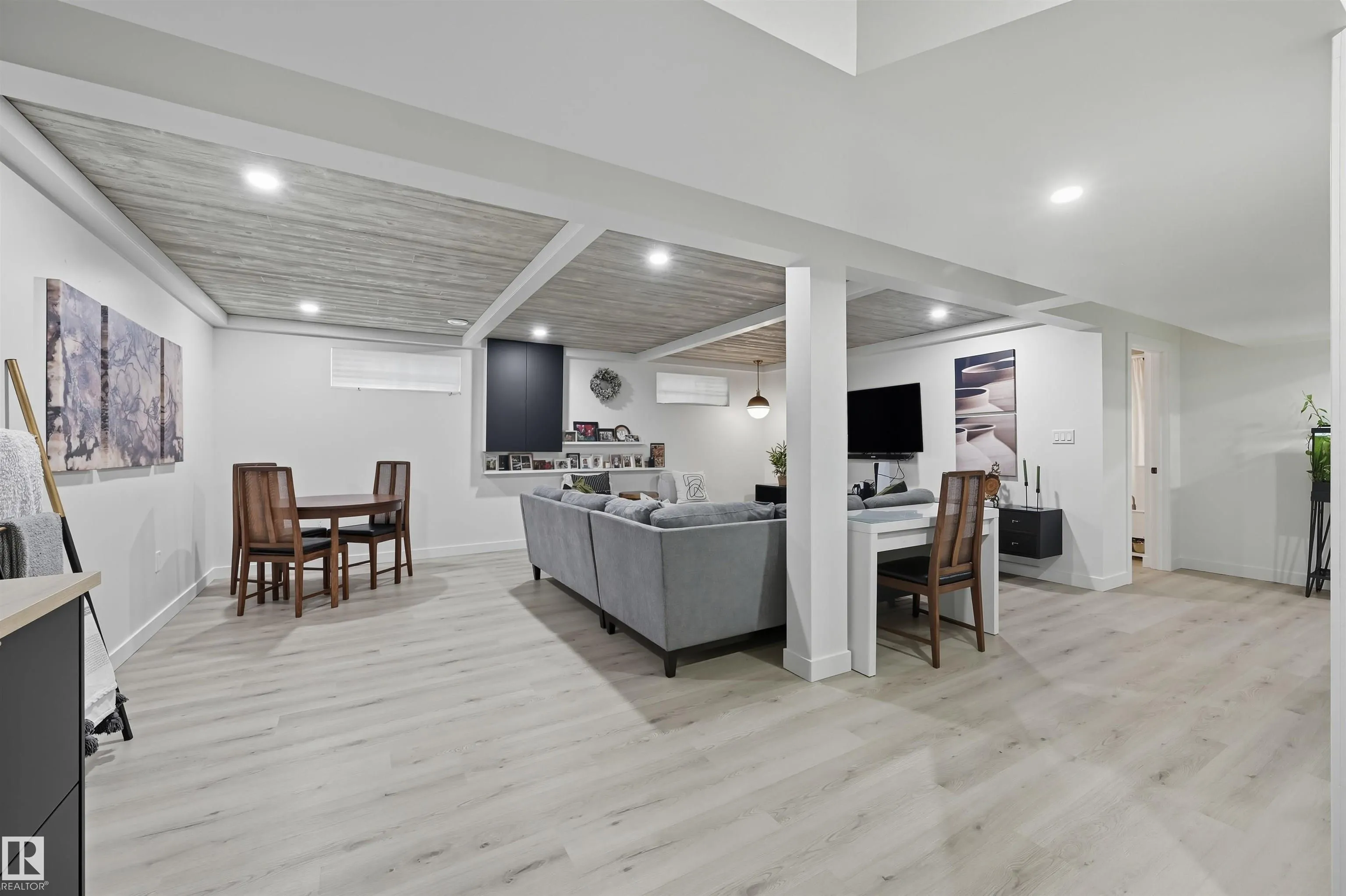 10 BLACKBURN Drive