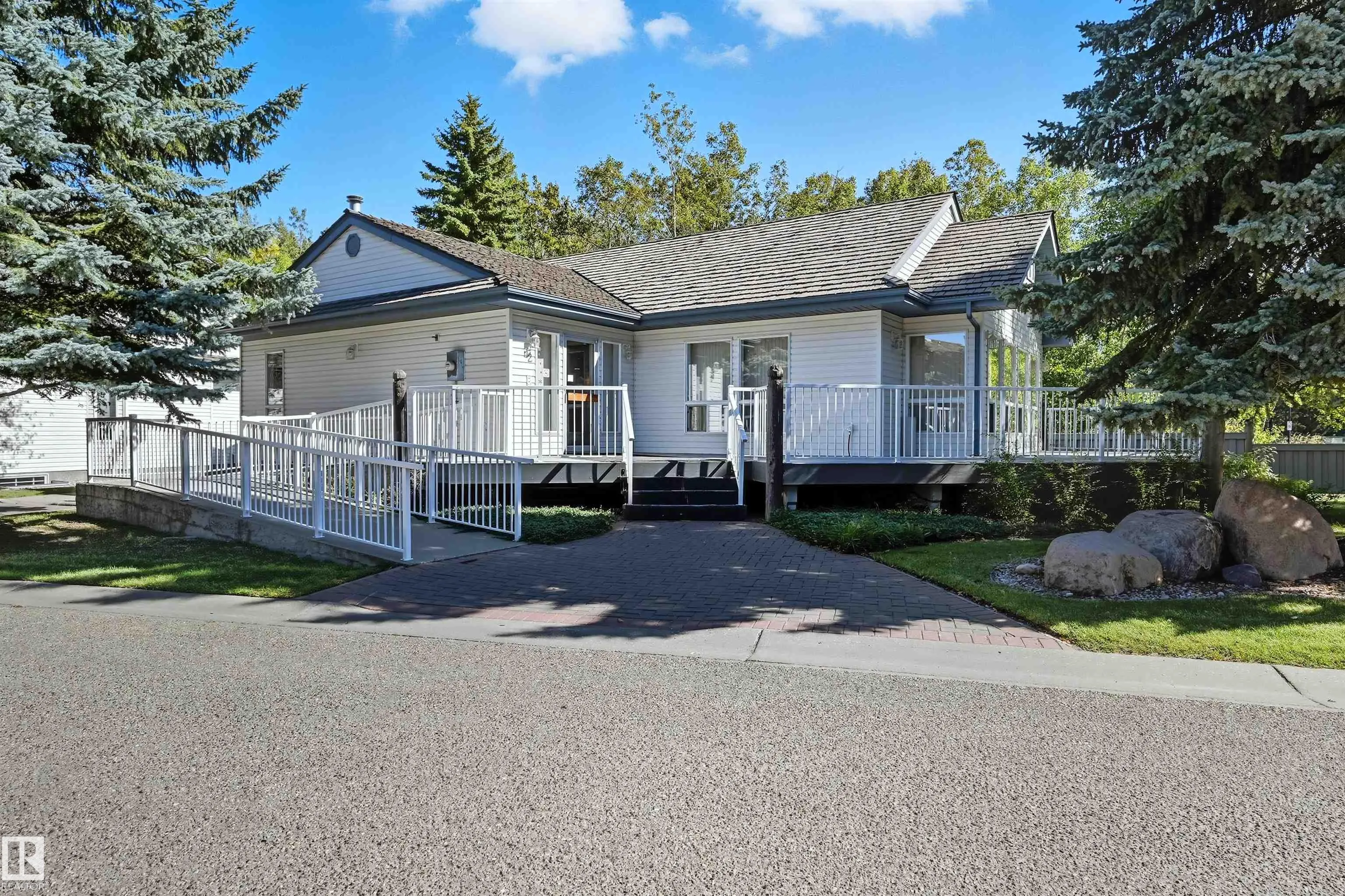 10 BLACKBURN Drive