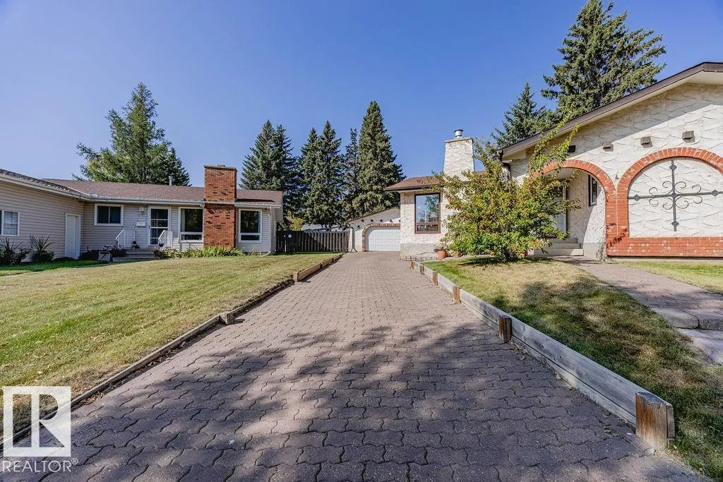 3 MURRAY Crescent