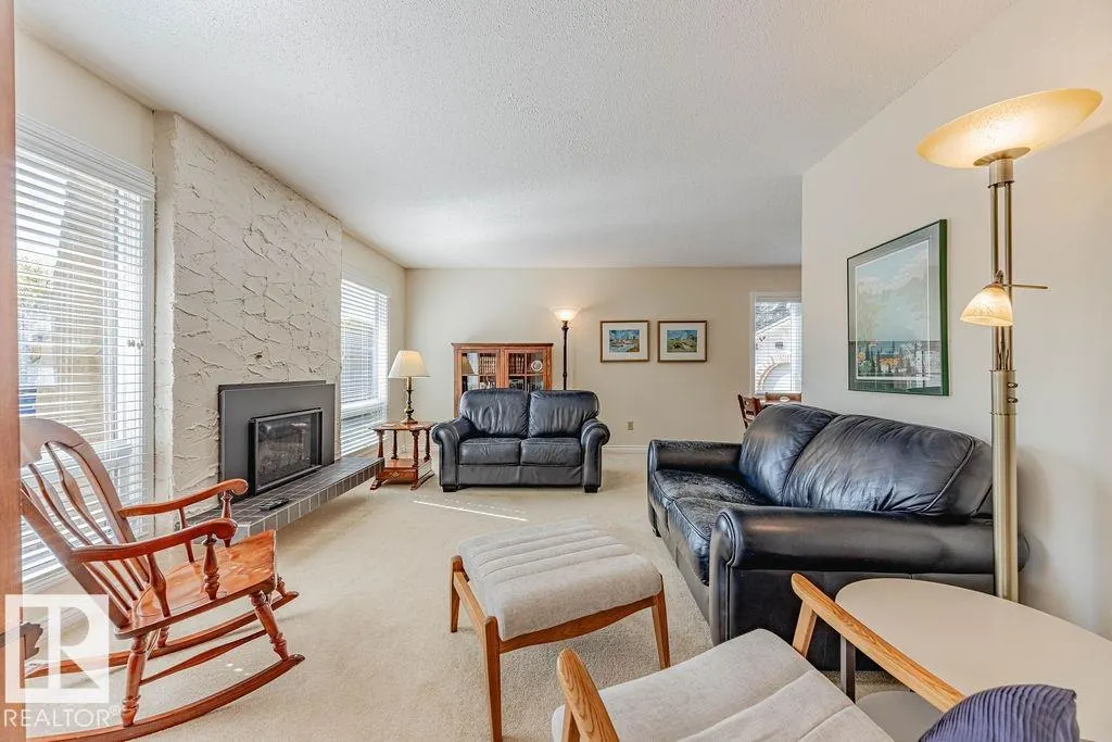 3 MURRAY Crescent