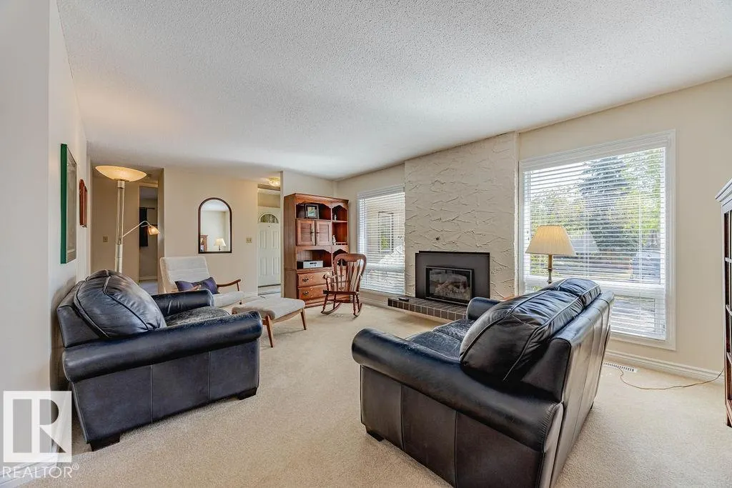 3 MURRAY Crescent