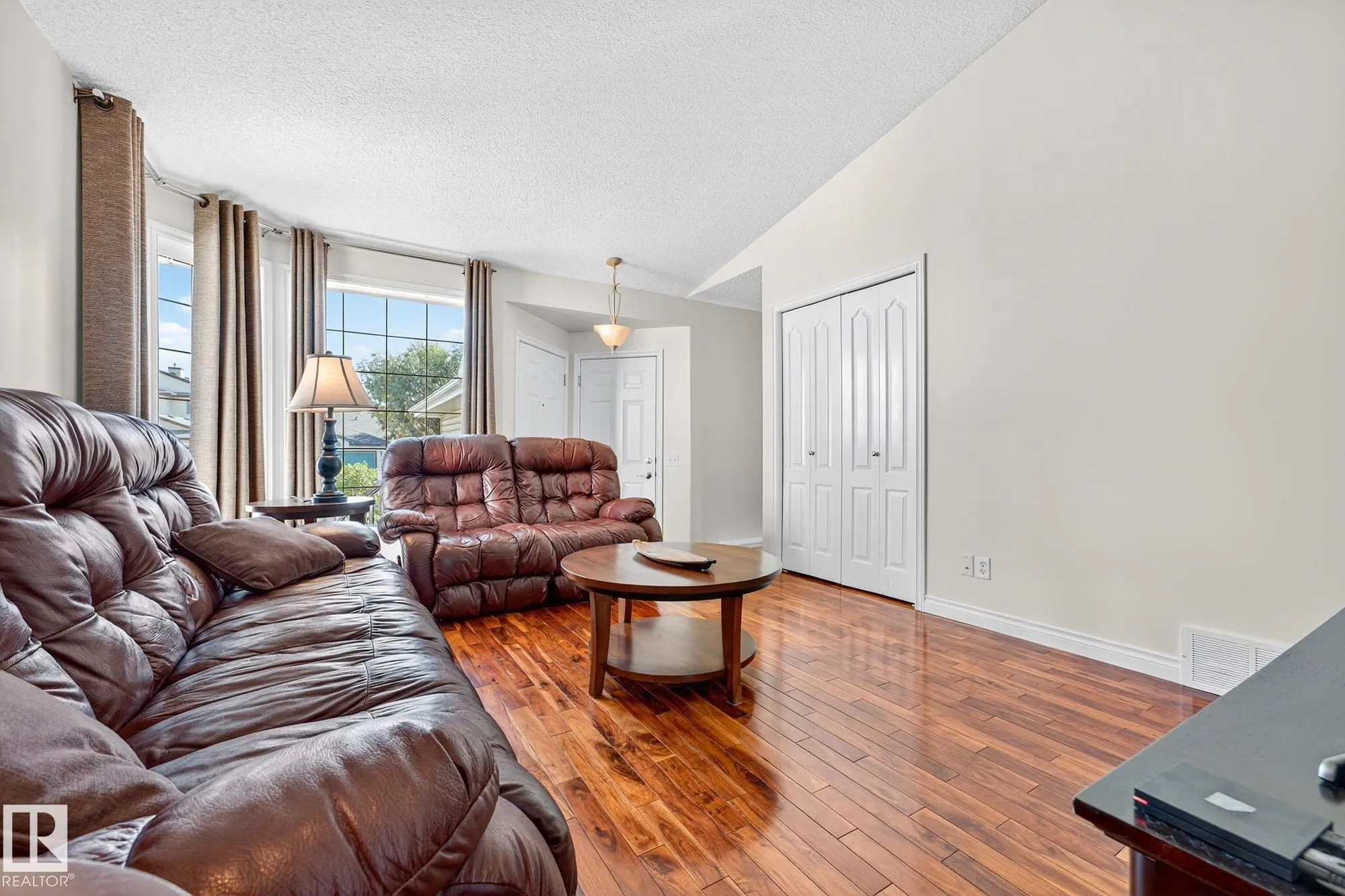 193 LAKEWOOD Drive