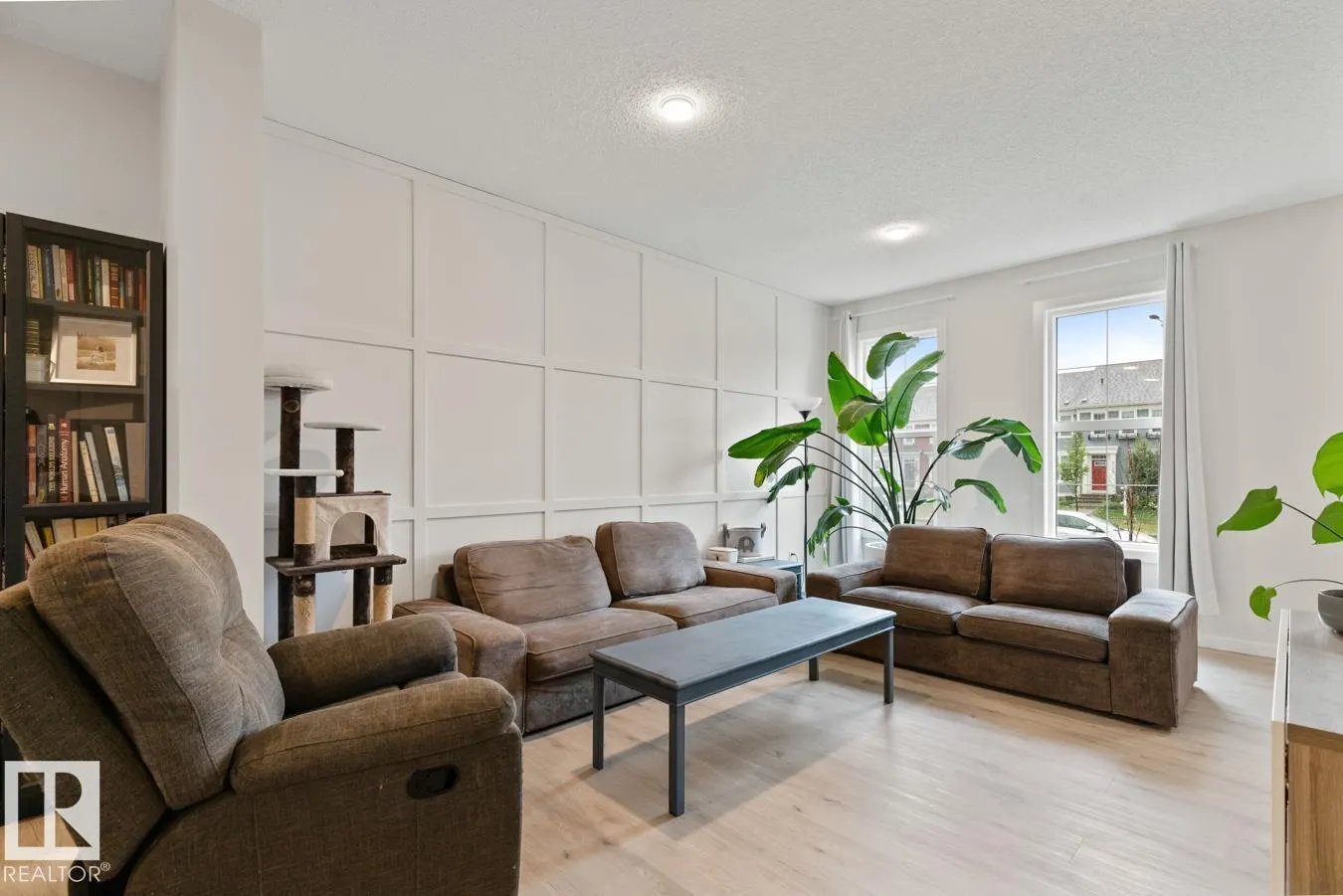 2147 MAPLE Road