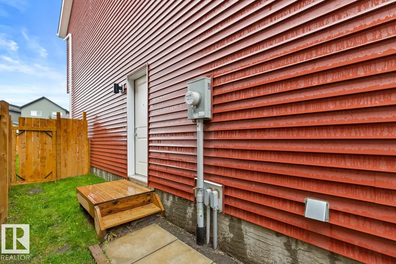 2147 MAPLE Road