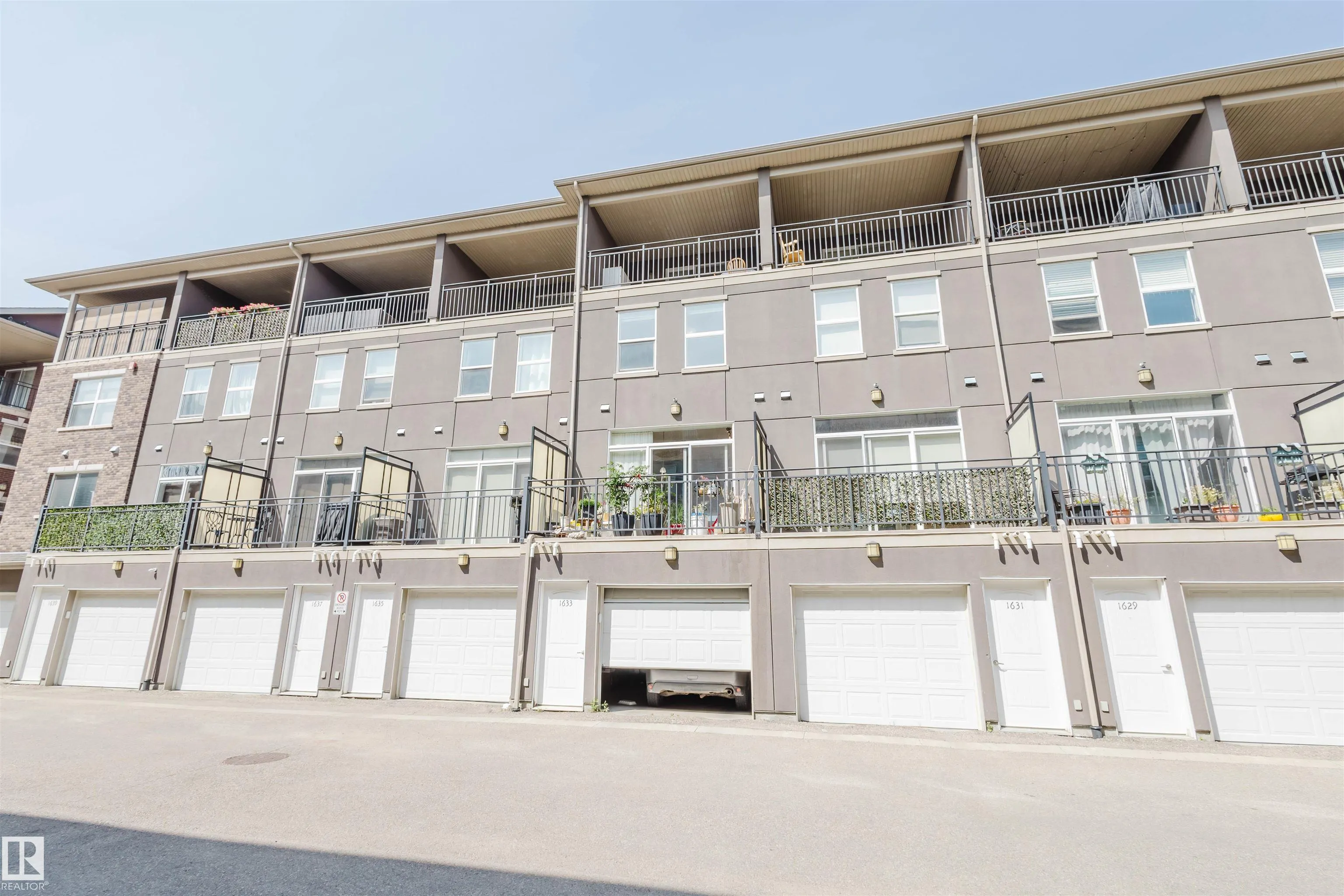 1633 CUNNINGHAM Way