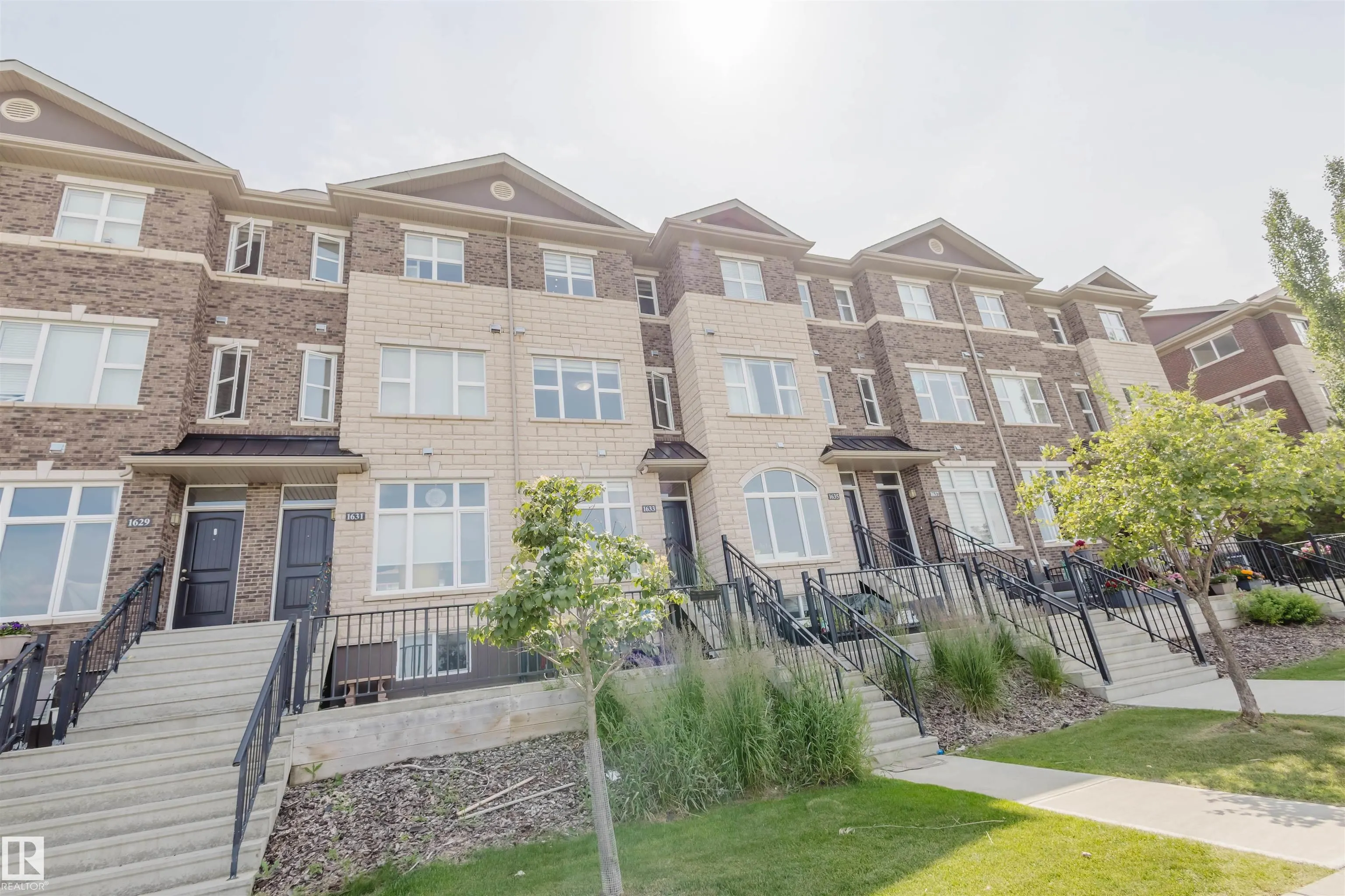 1633 CUNNINGHAM Way