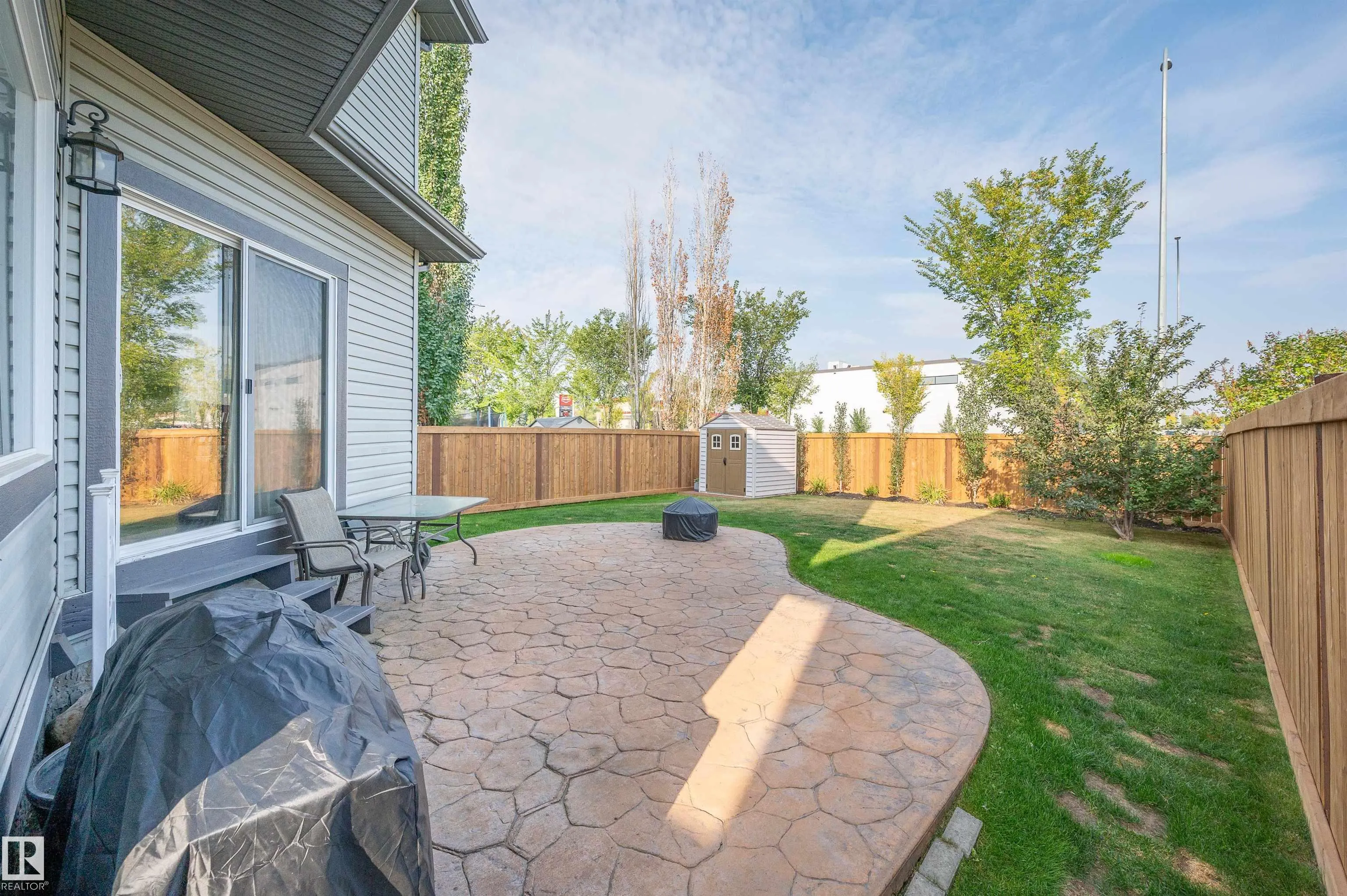 40 BECKER Crescent