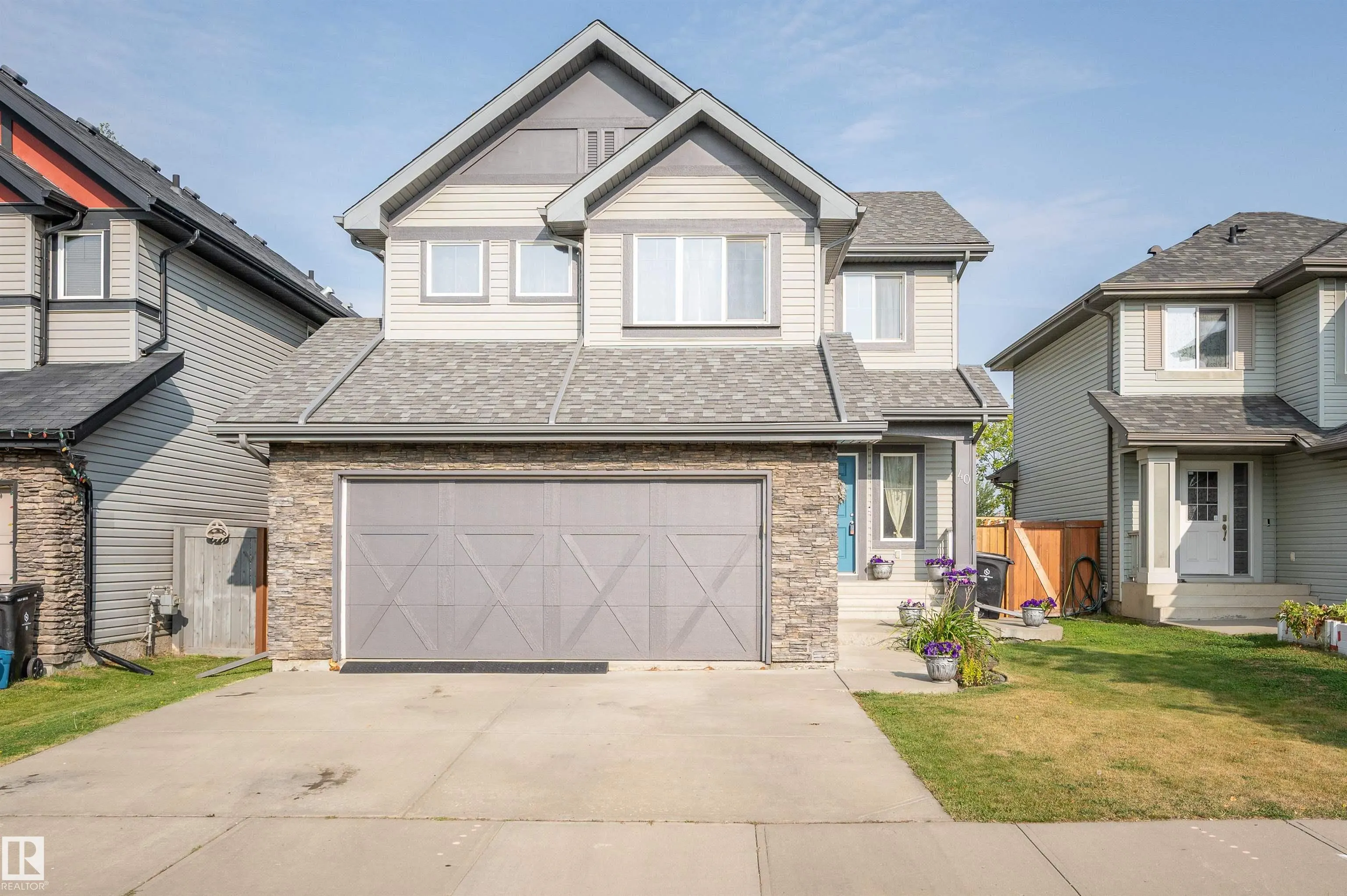 40 BECKER Crescent