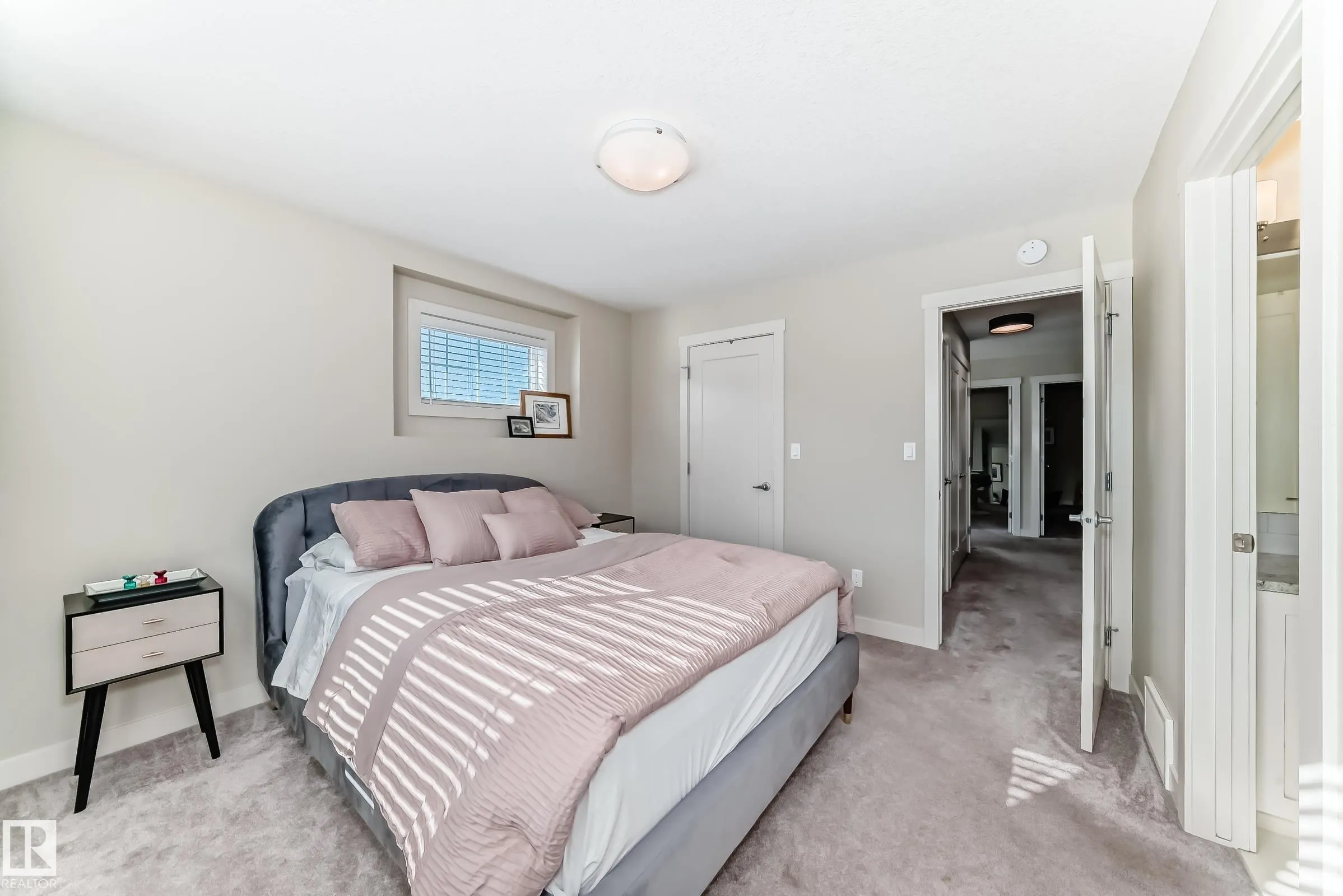 21 AUGUSTINE Crescent