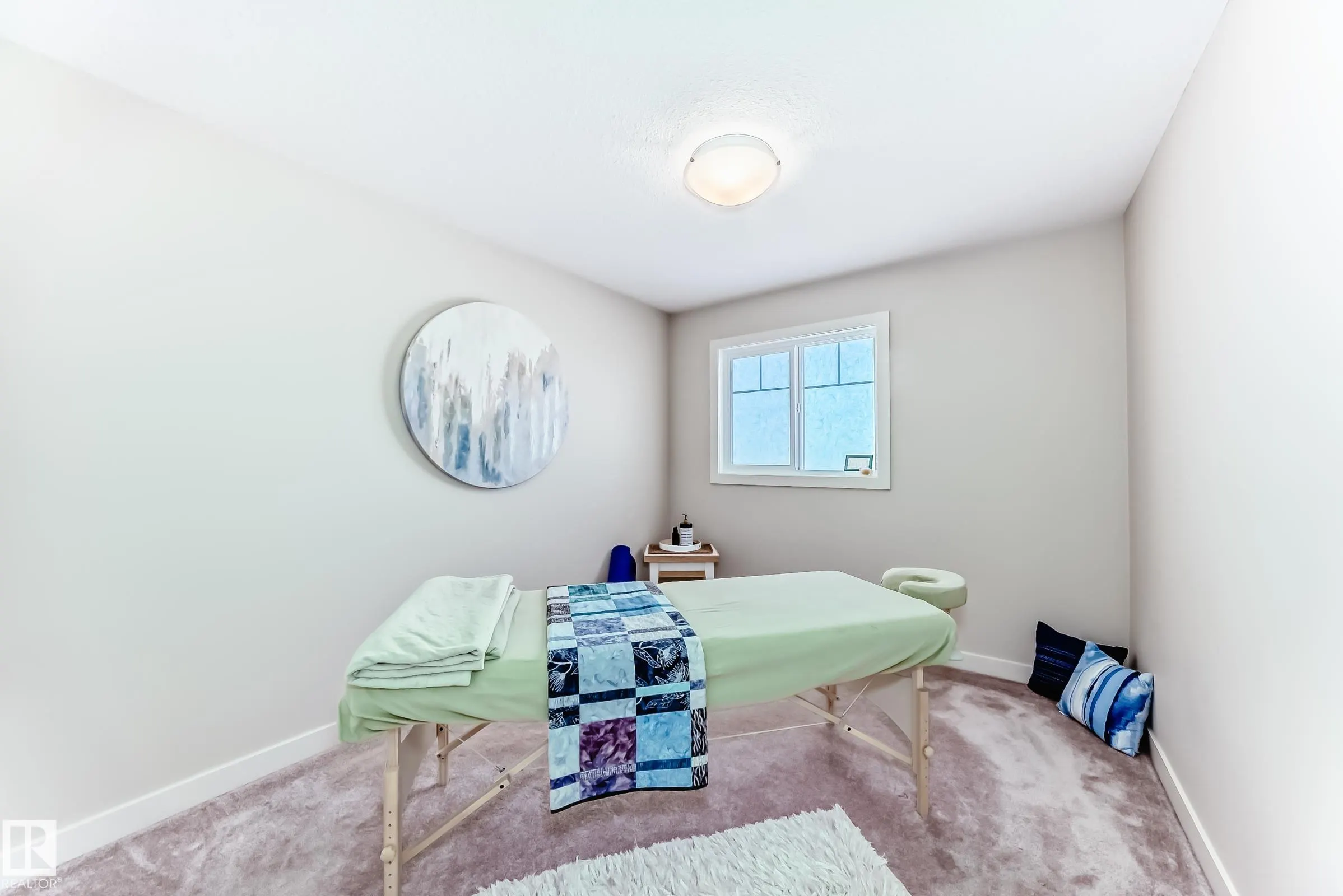 21 AUGUSTINE Crescent
