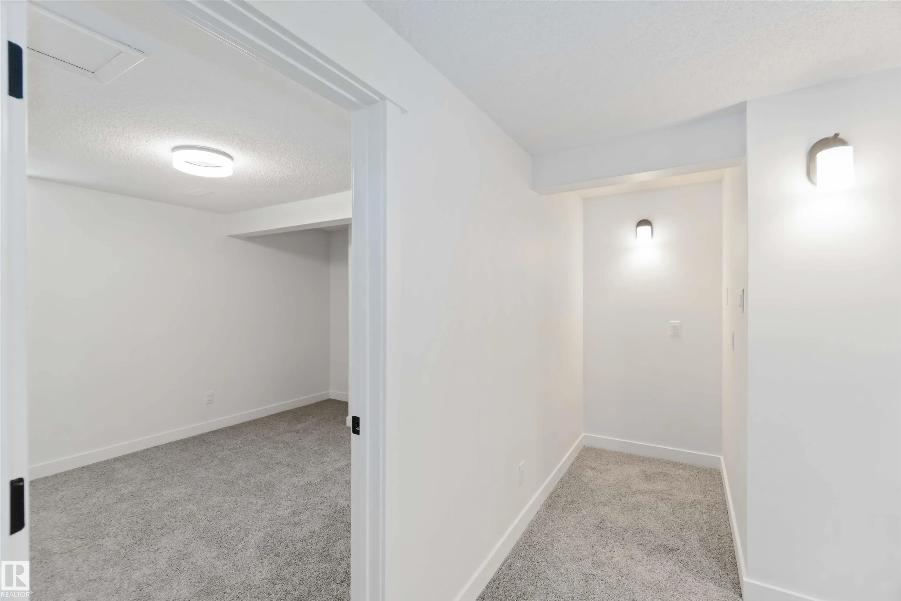 28 LINWOOD Crescent