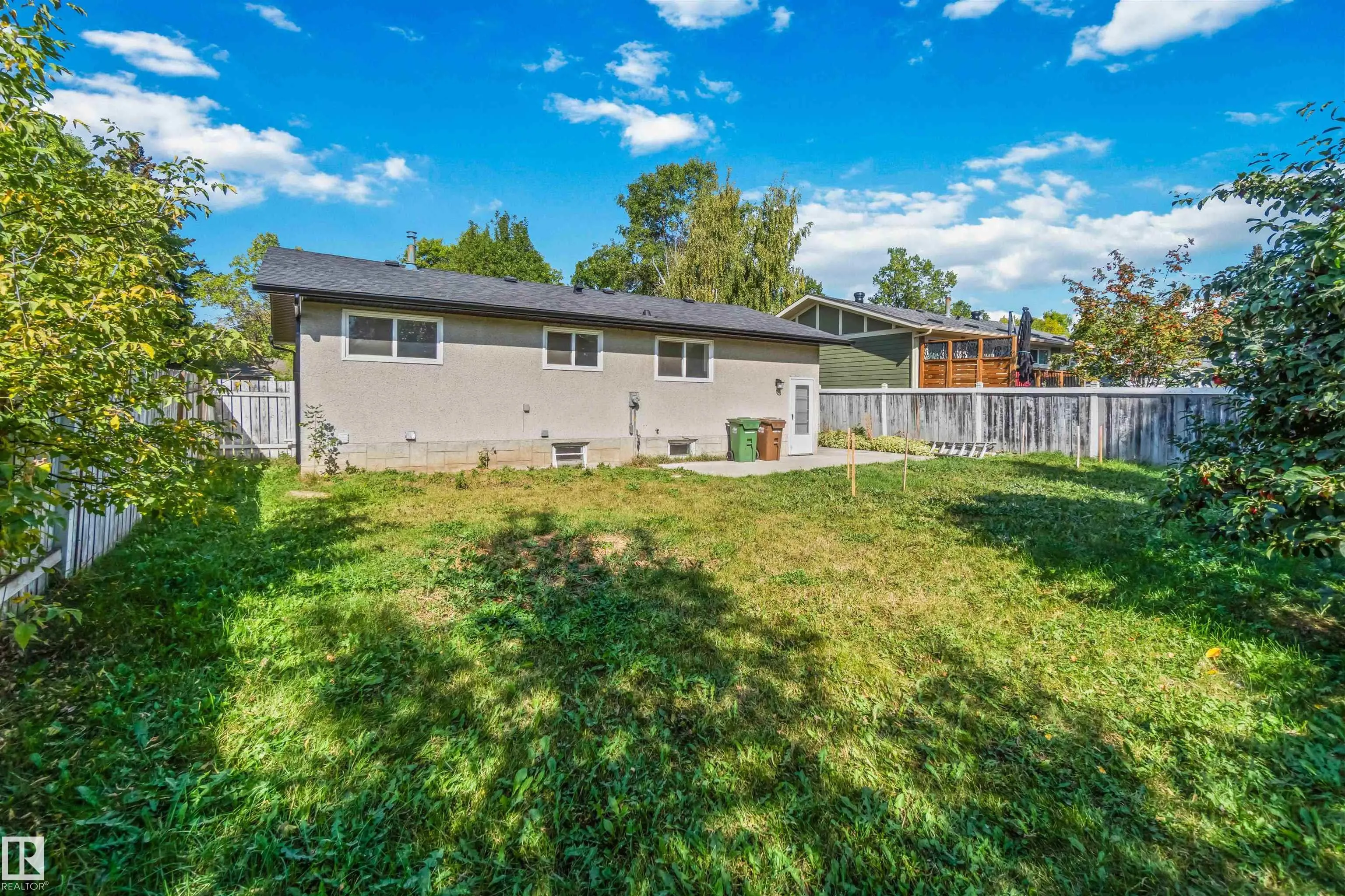 28 LINWOOD Crescent