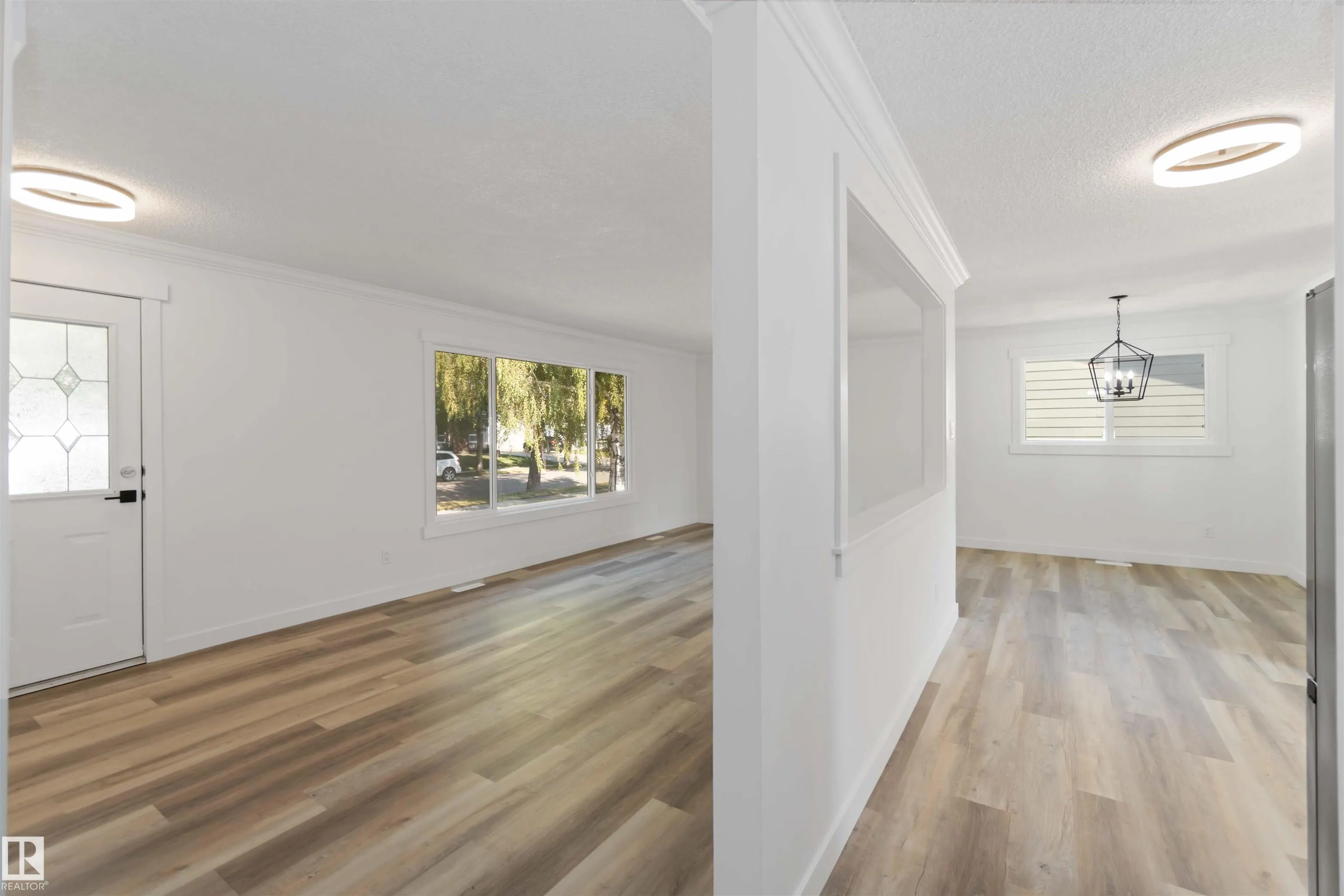 28 LINWOOD Crescent