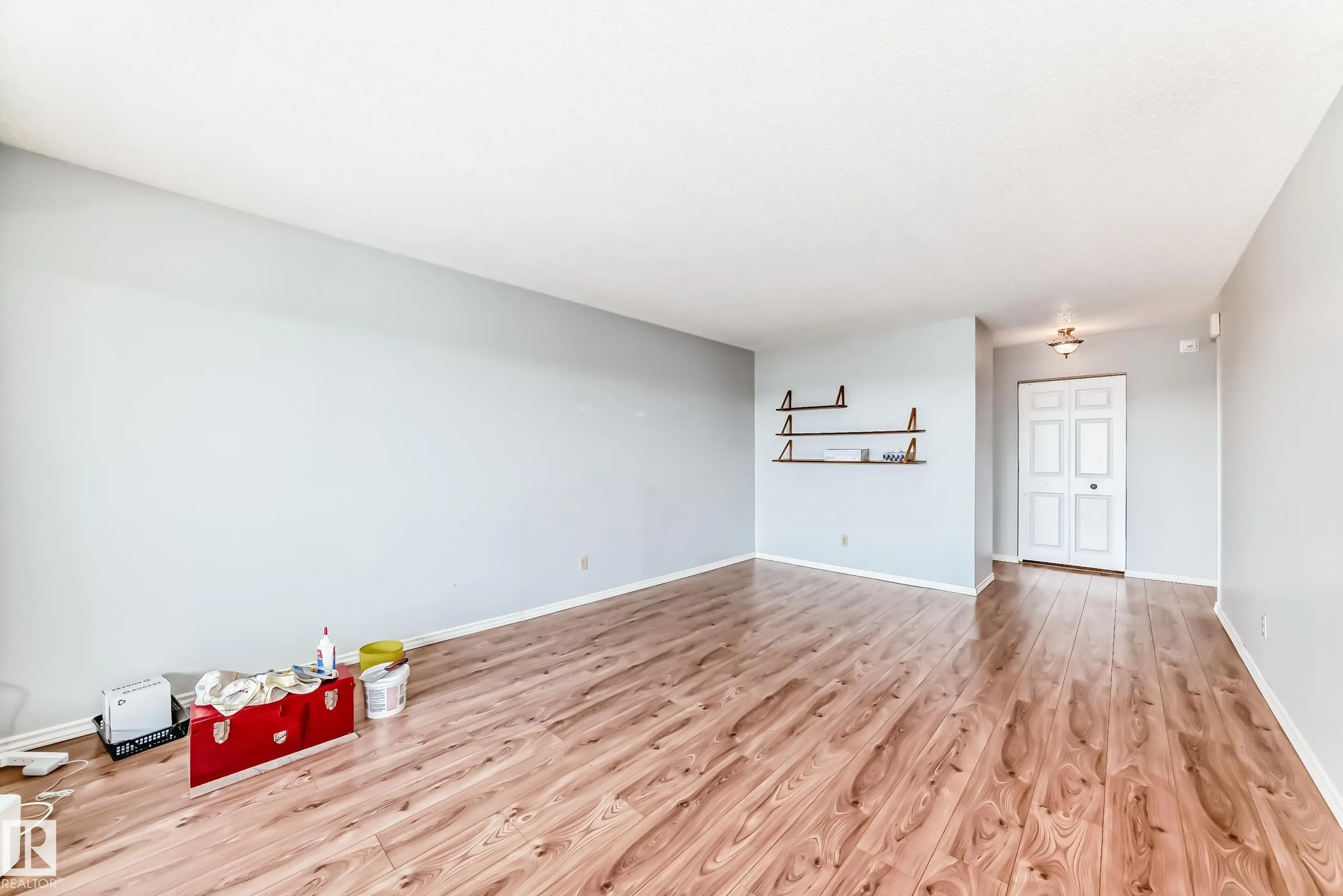 5520 RIVERBEND Road