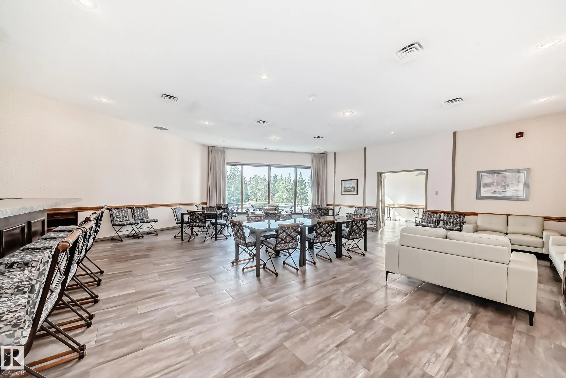 5520 RIVERBEND Road