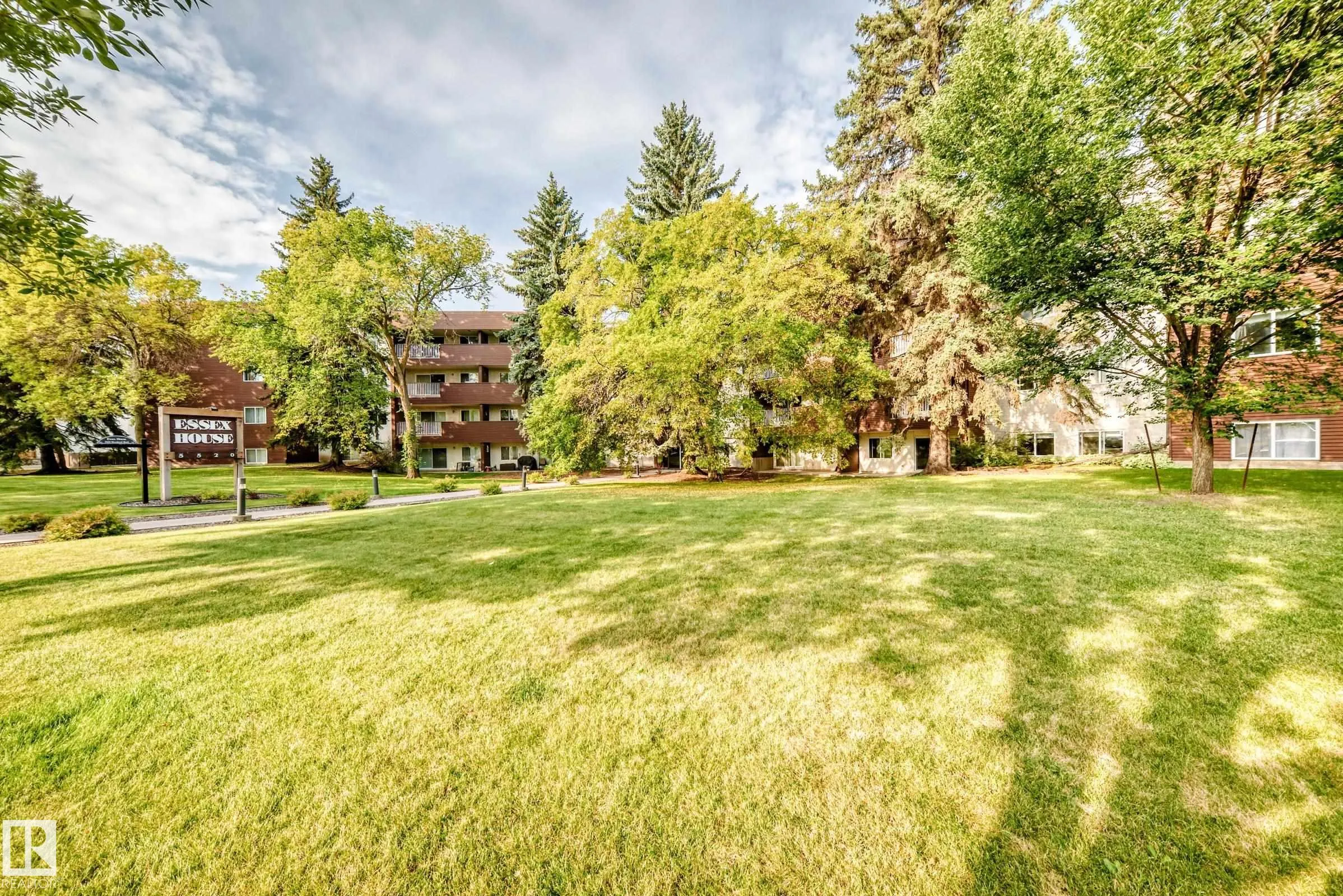 5520 RIVERBEND Road