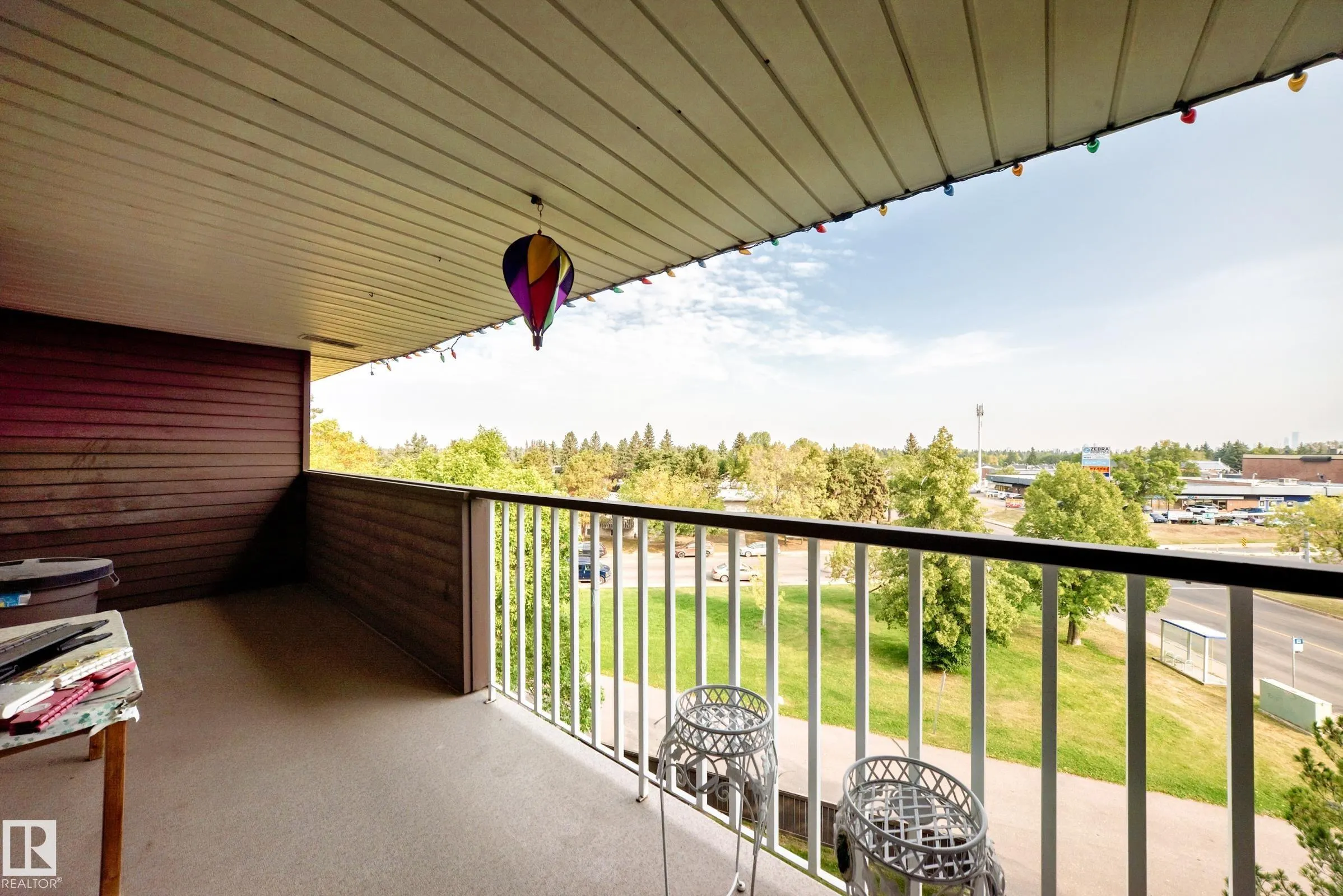 5520 RIVERBEND Road