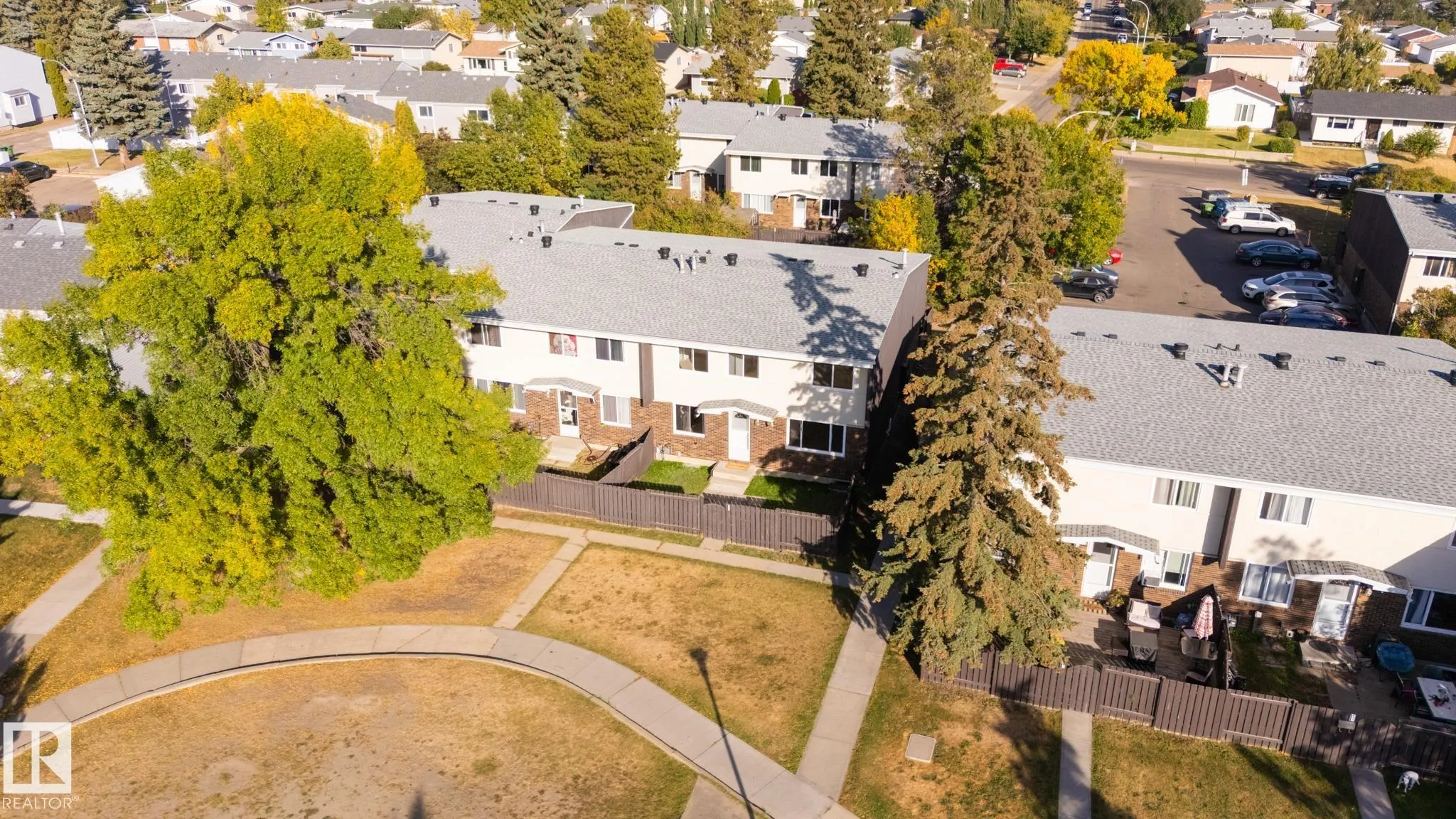 193 ROSELAND Village
